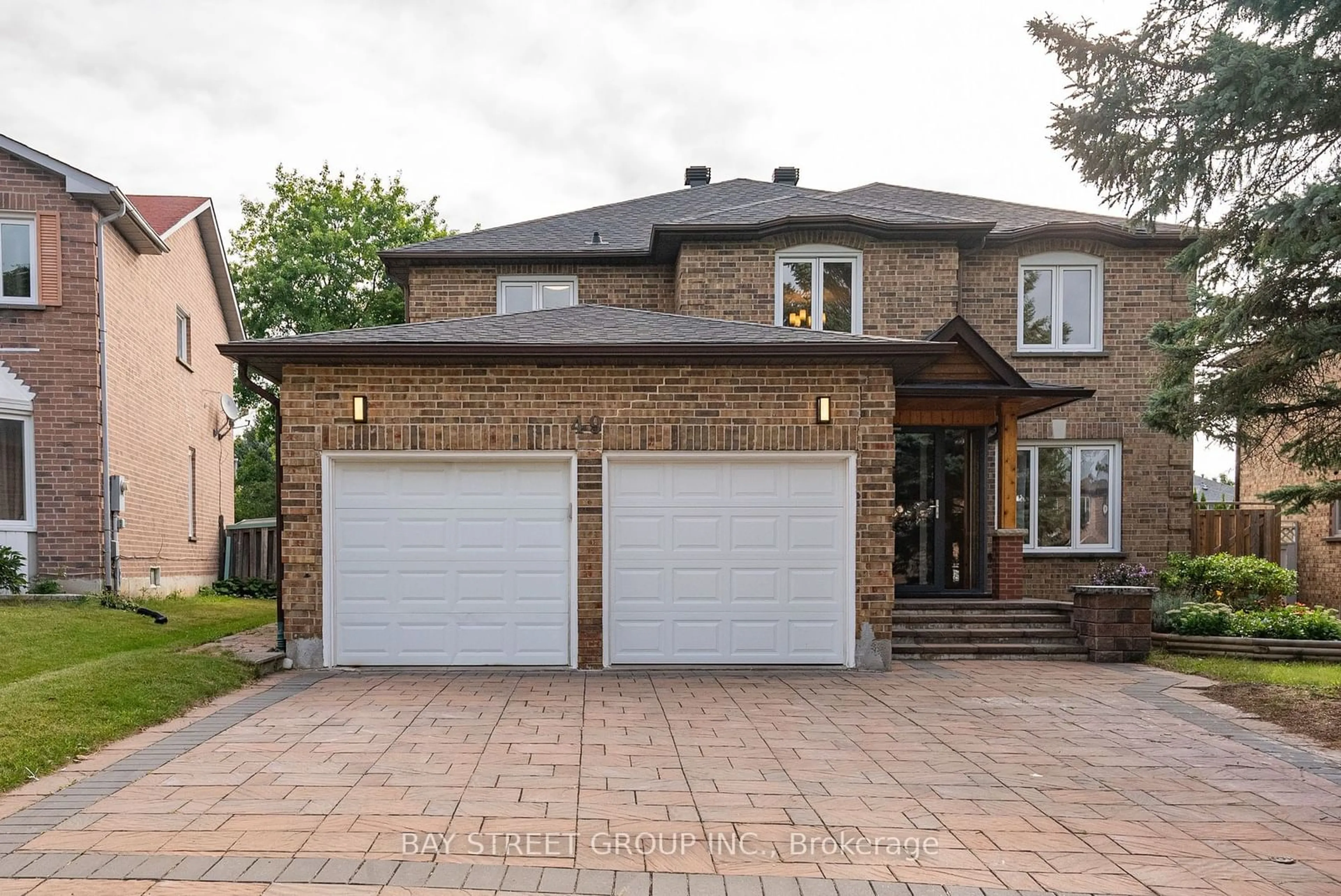 Home with brick exterior material for 49 Topham Cres, Richmond Hill Ontario L4C 9H2