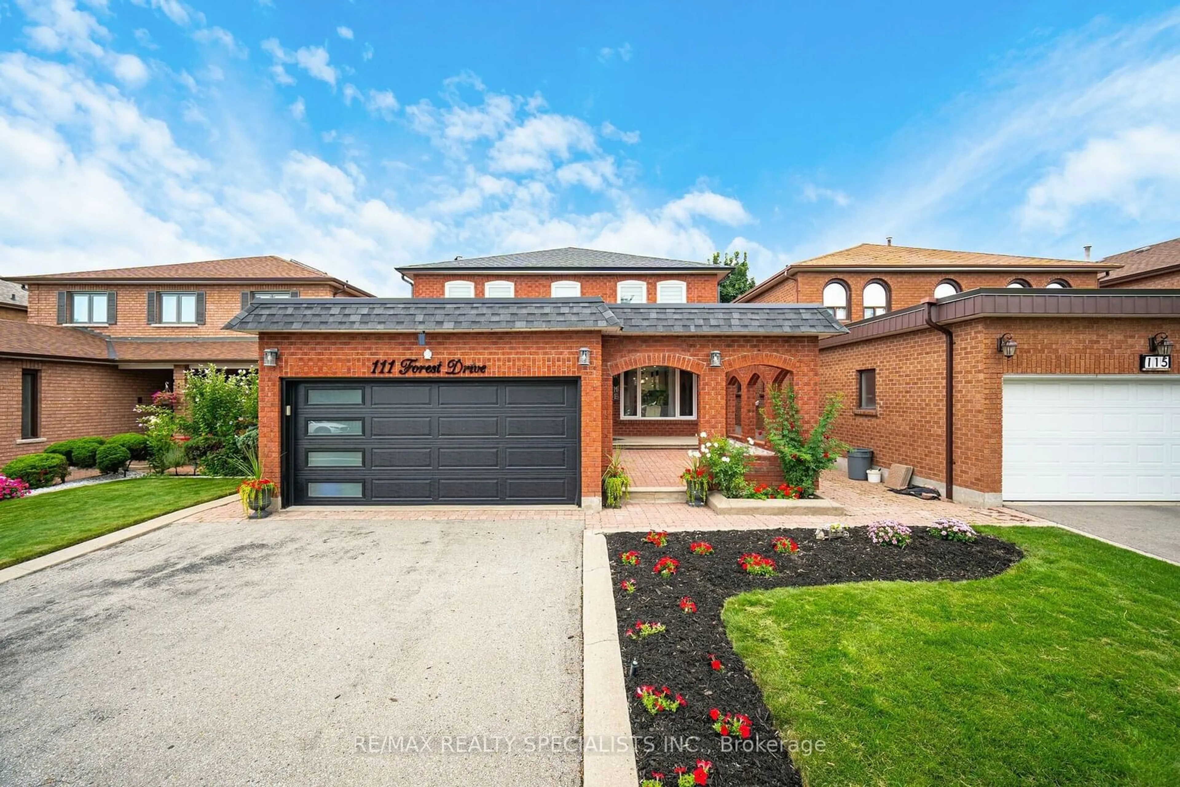 Home with brick exterior material for 111 Forest Dr, Vaughan Ontario L4L 3Z6