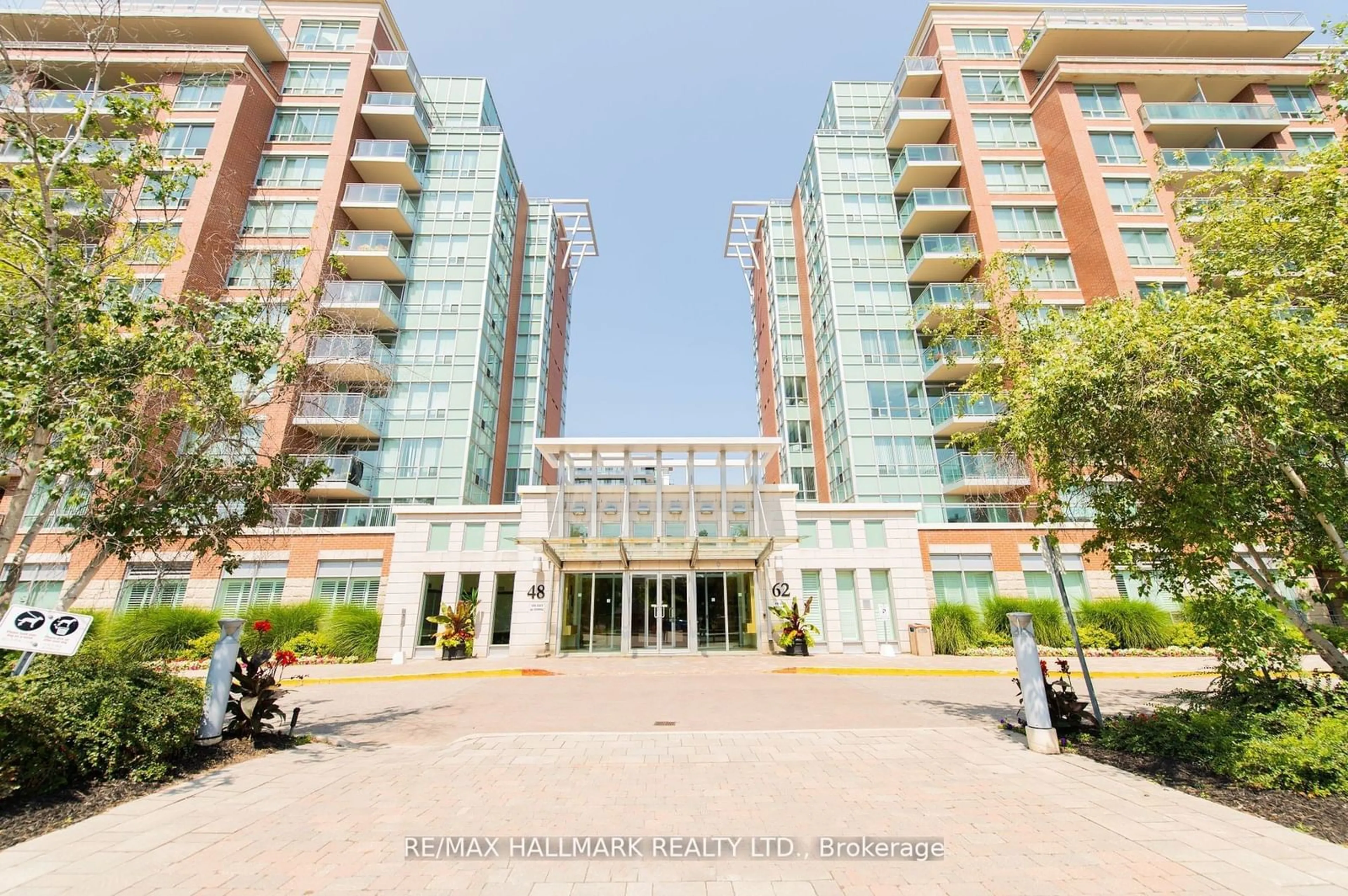 A pic from exterior of the house or condo, the front or back of building for 48 Suncrest Blvd #518, Markham Ontario L3T 7Y5