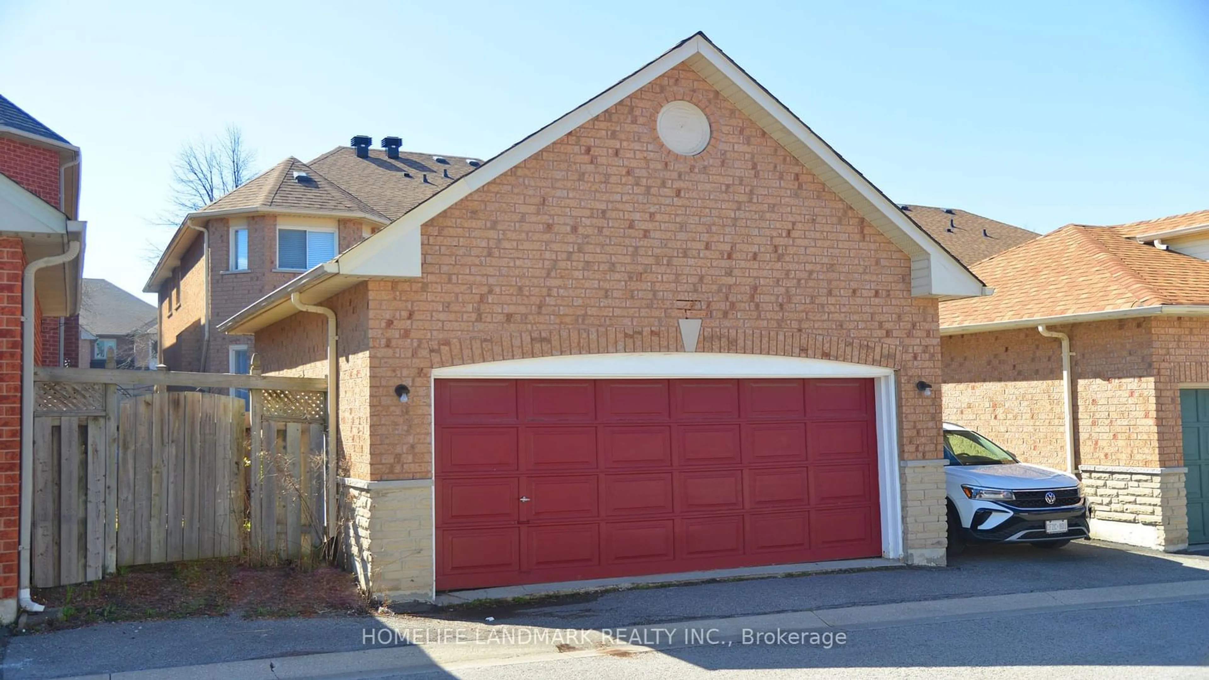 Frontside or backside of a home, the street view for 180 Trail Ridge Lane, Markham Ontario L6C 2C5