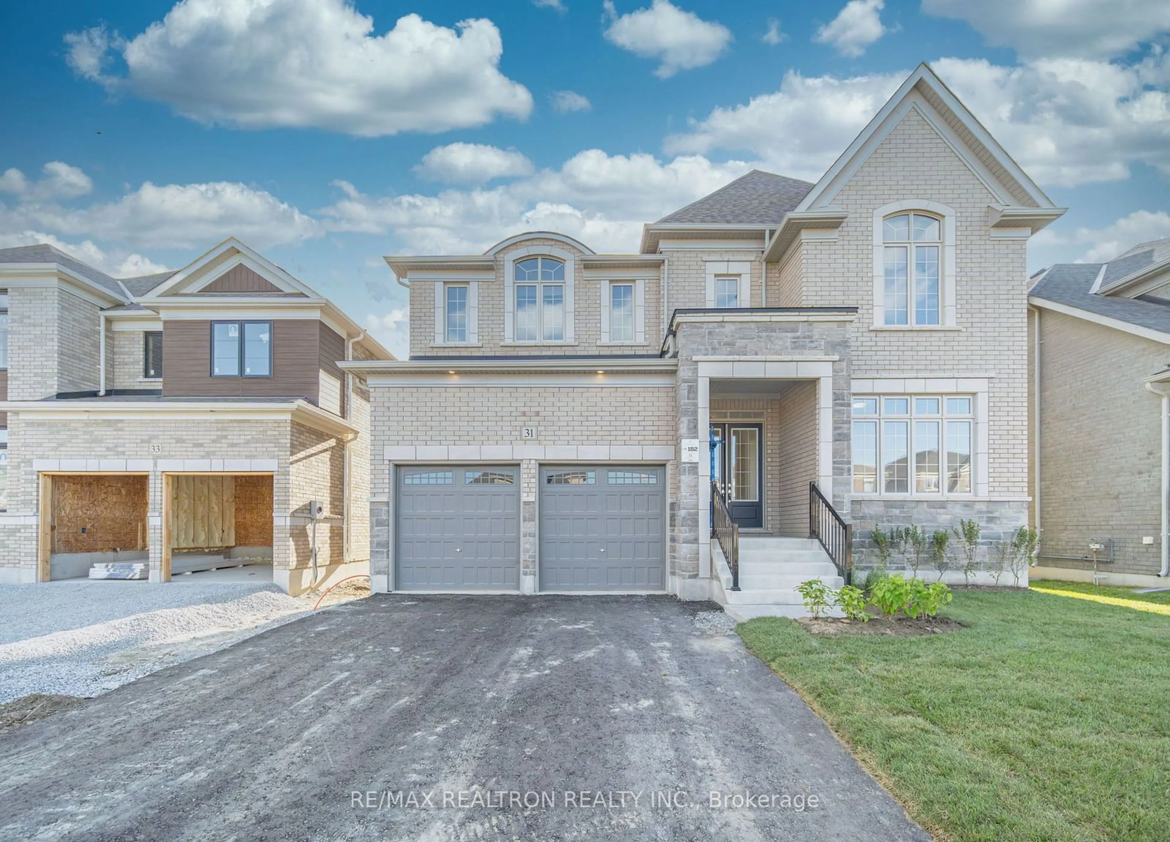 Frontside or backside of a home, the street view for 31 Bayberry Dr, Adjala-Tosorontio Ontario L0G 1W0