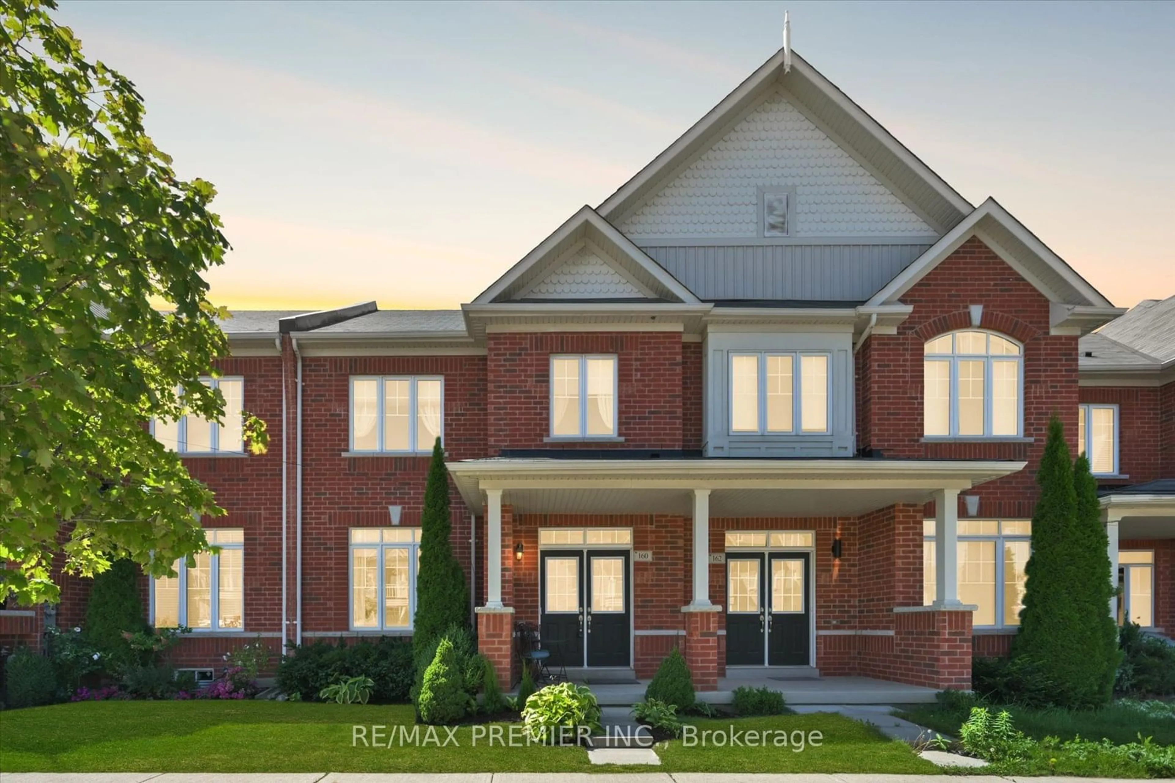 Home with brick exterior material for 160 Barons St, Vaughan Ontario L4H 3Y7