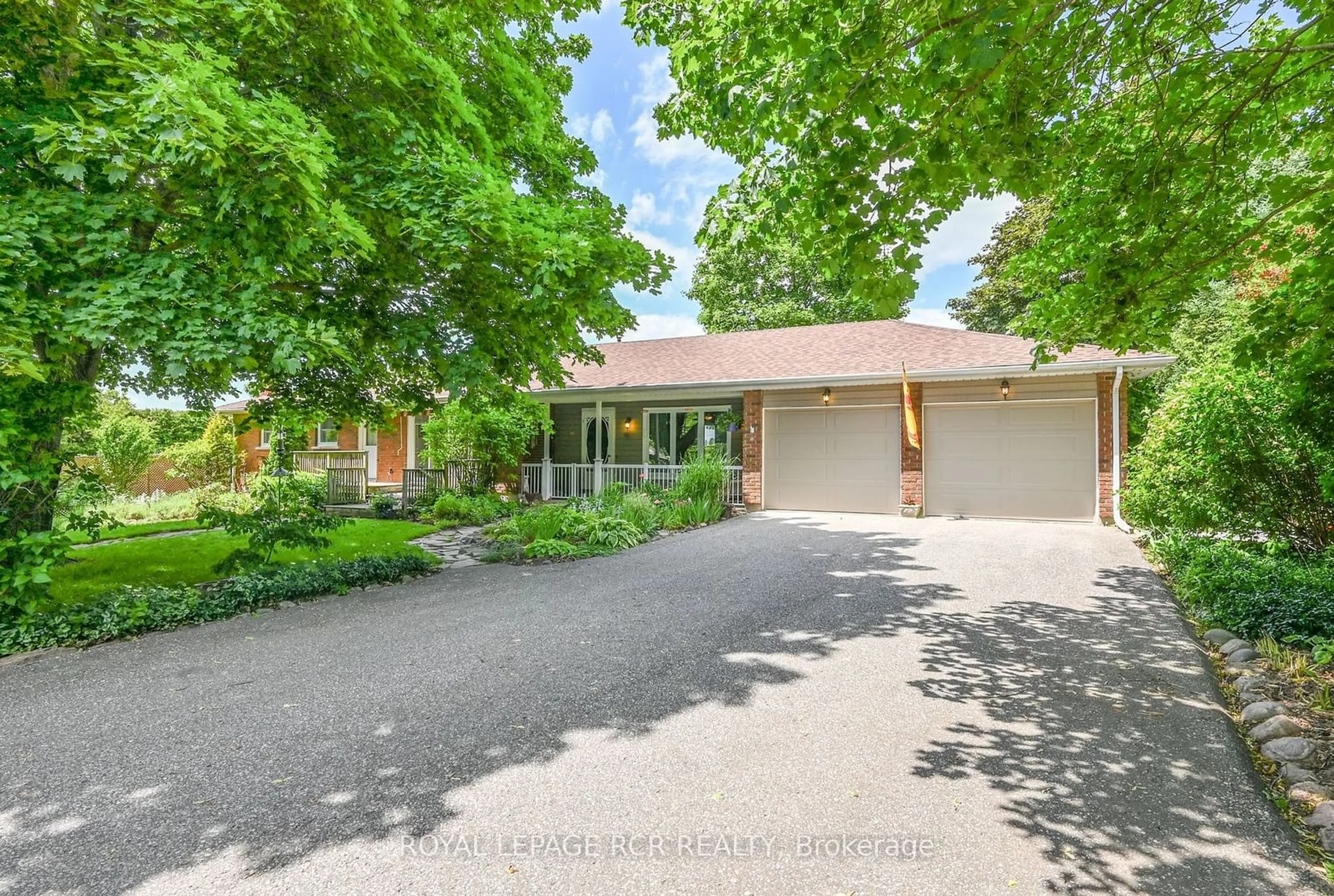 Frontside or backside of a home, the street view for 6438 9th Line, New Tecumseth Ontario L0G 1A0