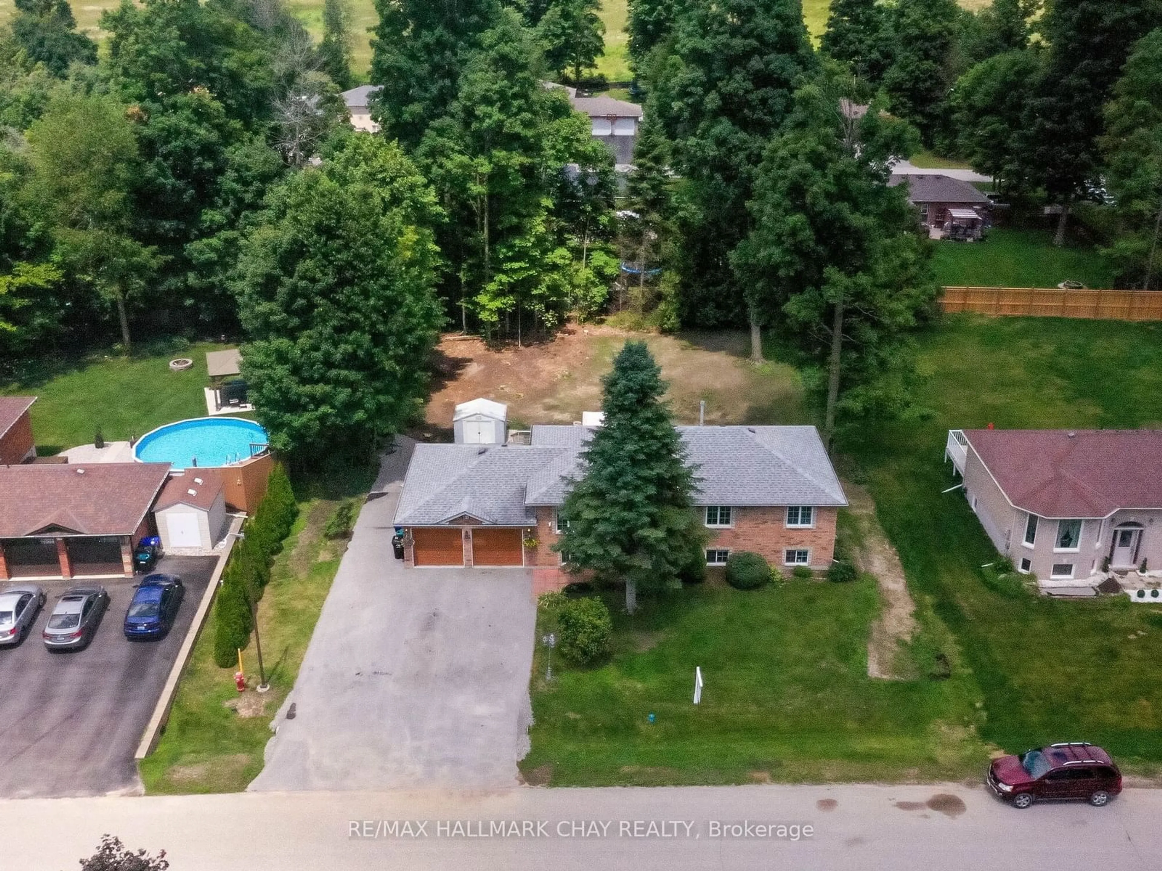 Frontside or backside of a home, the street view for 81 Moore Ave, Adjala-Tosorontio Ontario L0M 1J0