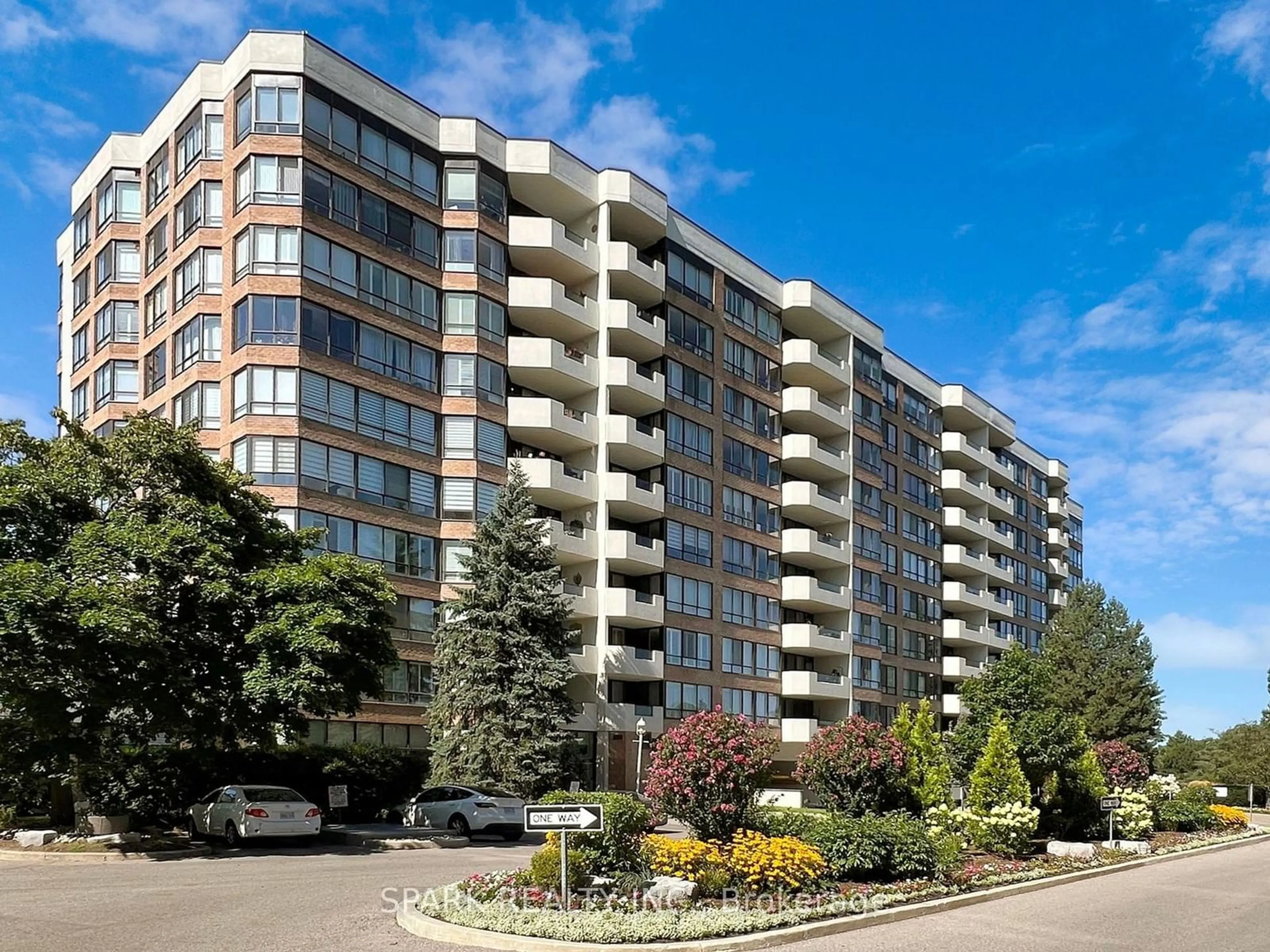 A pic from exterior of the house or condo for 55 Austin Dr #607, Markham Ontario L3R 8H5