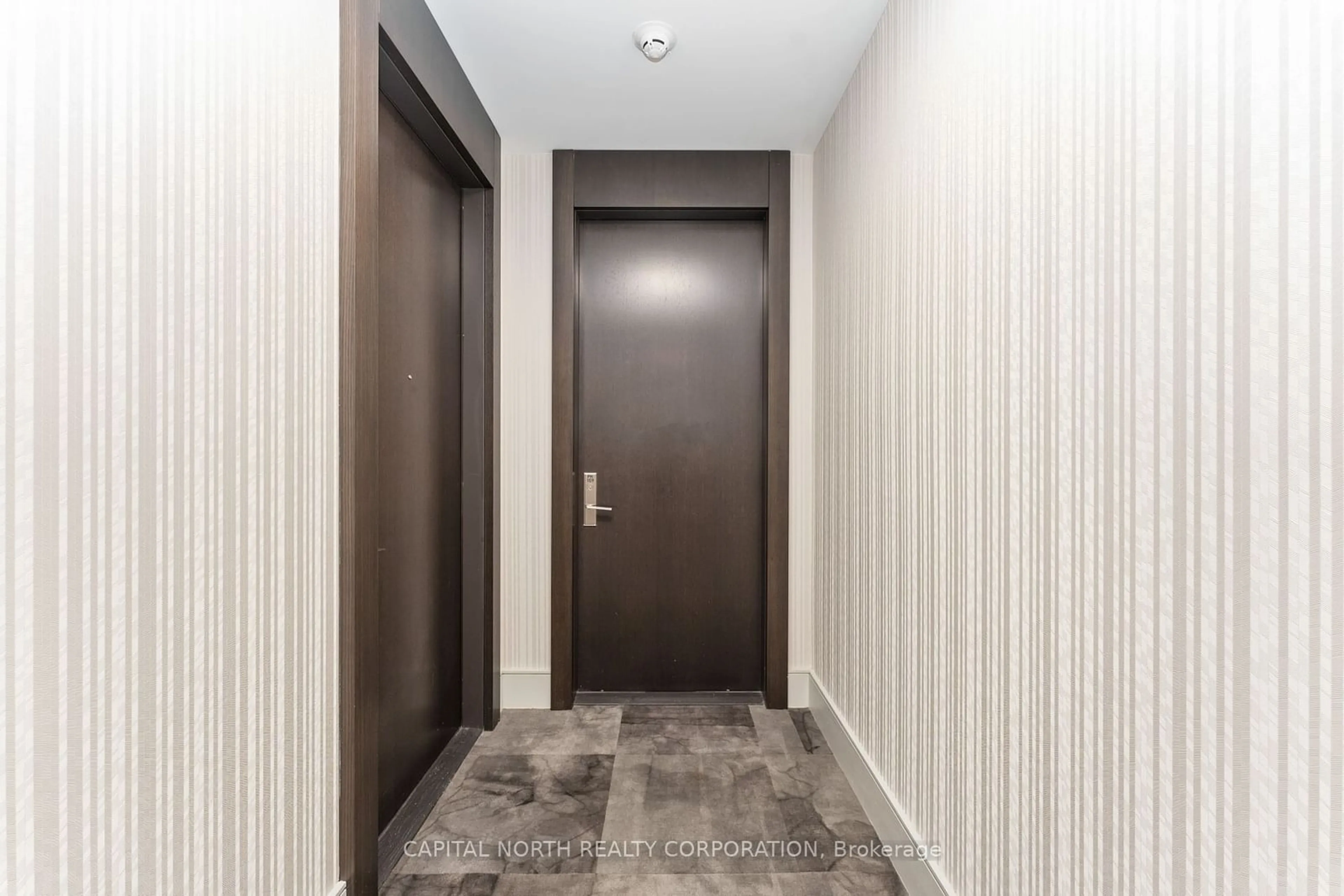 Indoor foyer for 9000 Jane St #PH109, Vaughan Ontario L4K 0M6