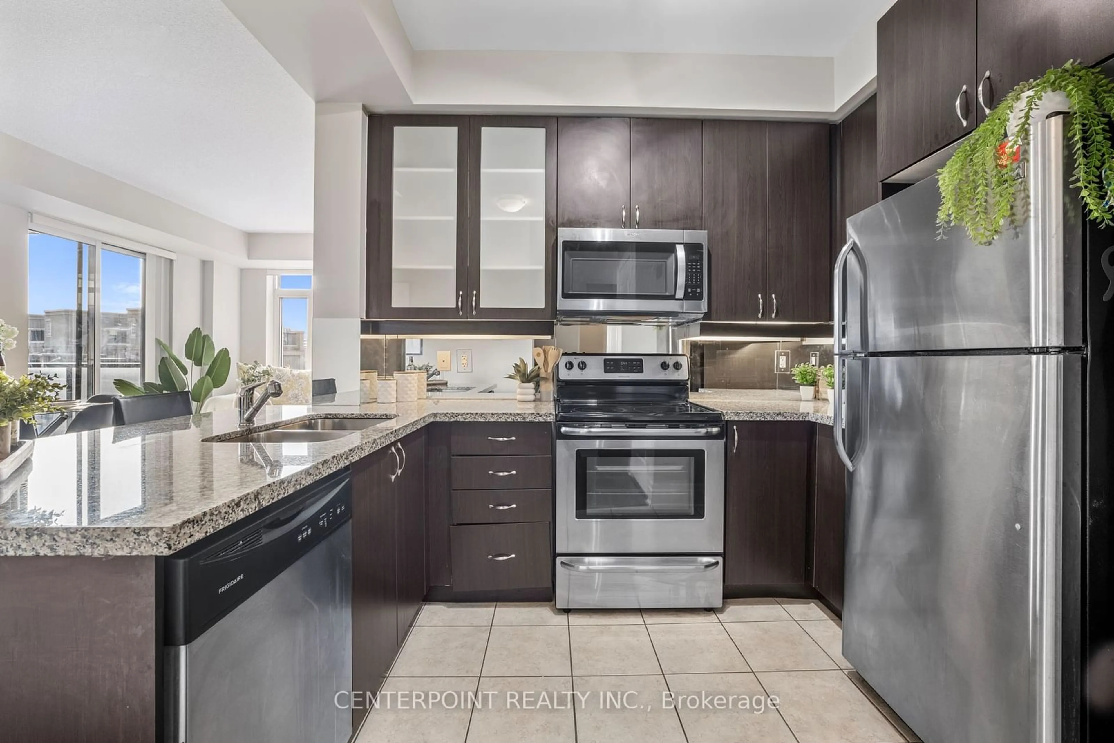 Standard kitchen for 131 Upper Duke Cres #417, Markham Ontario L6G 0C9