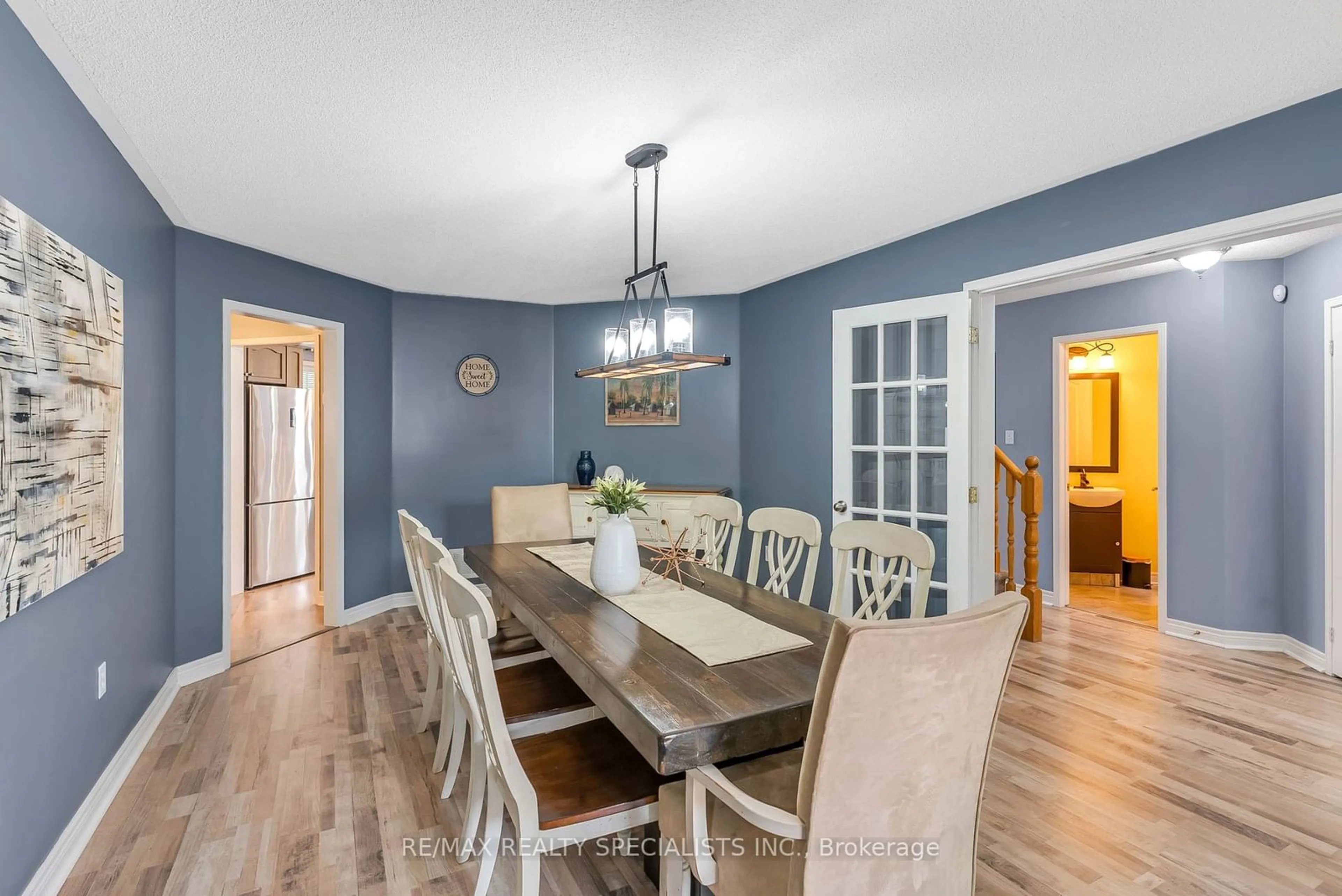 Dining room, wood floors, cottage for 146 8th Ave, New Tecumseth Ontario L9R 1Z8