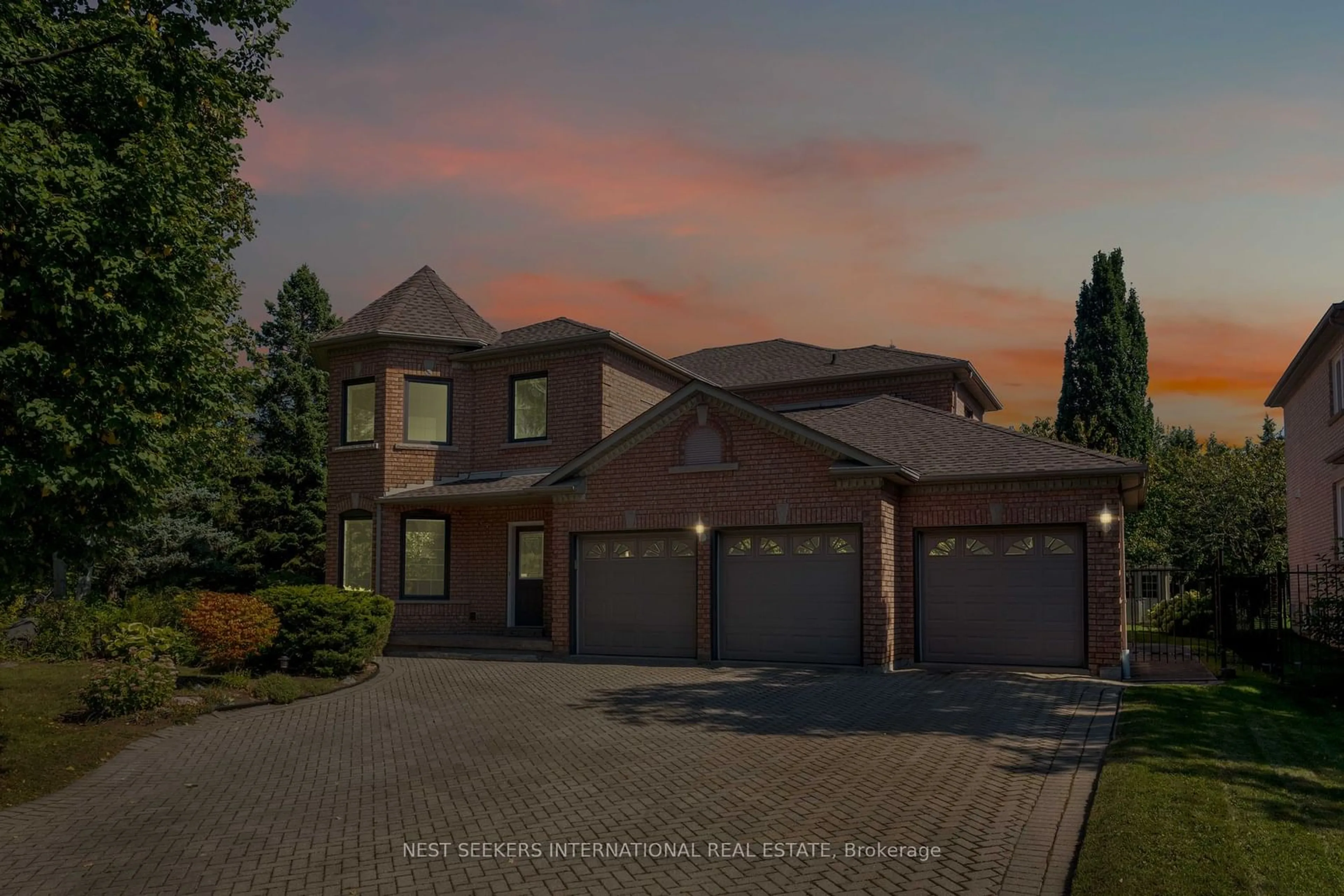 Home with brick exterior material for 260 Roselawn Dr, Vaughan Ontario L4H 1A2