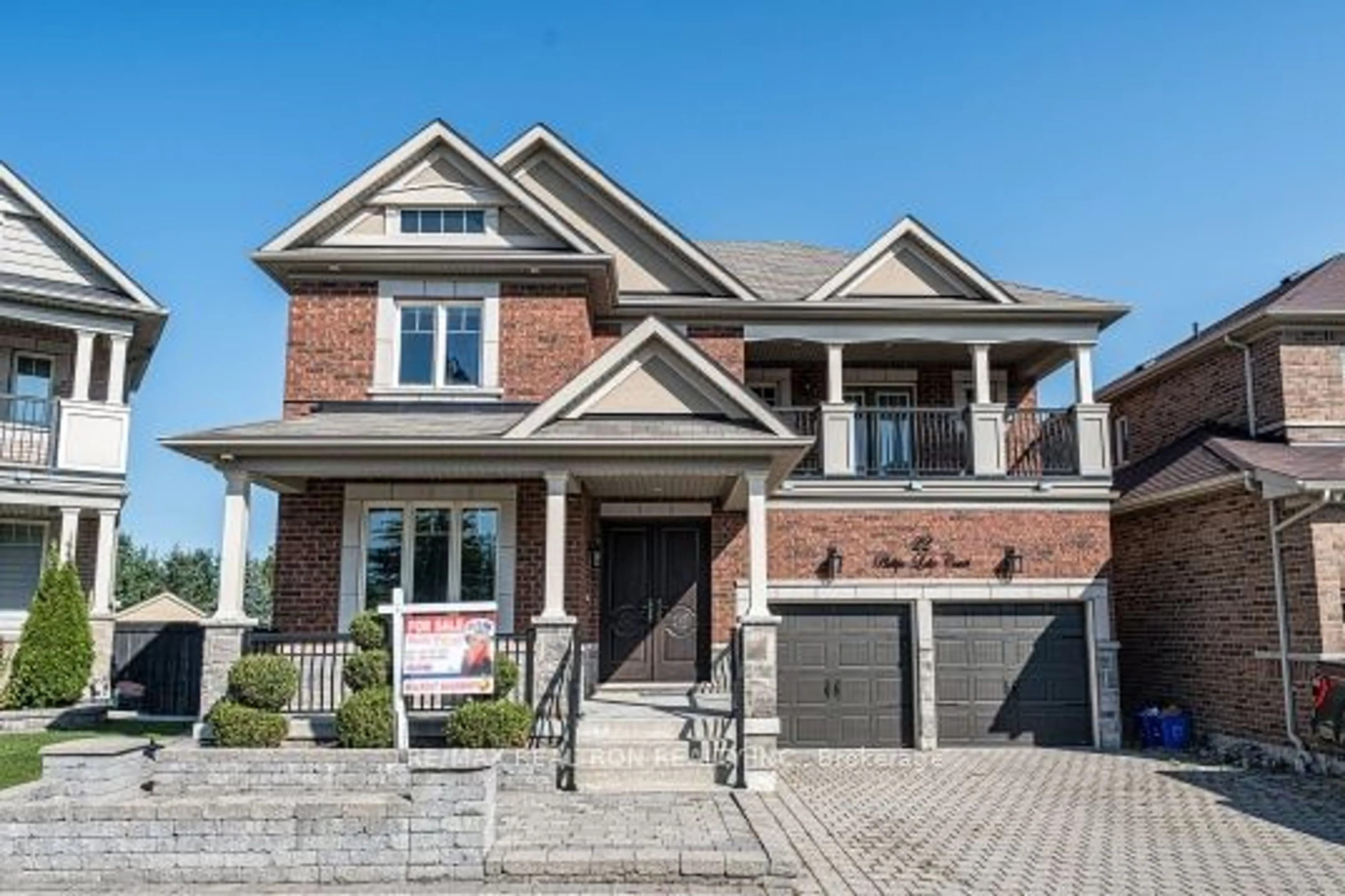 Home with brick exterior material for 22 Philips Lake Crt, Richmond Hill Ontario L4E 0S8