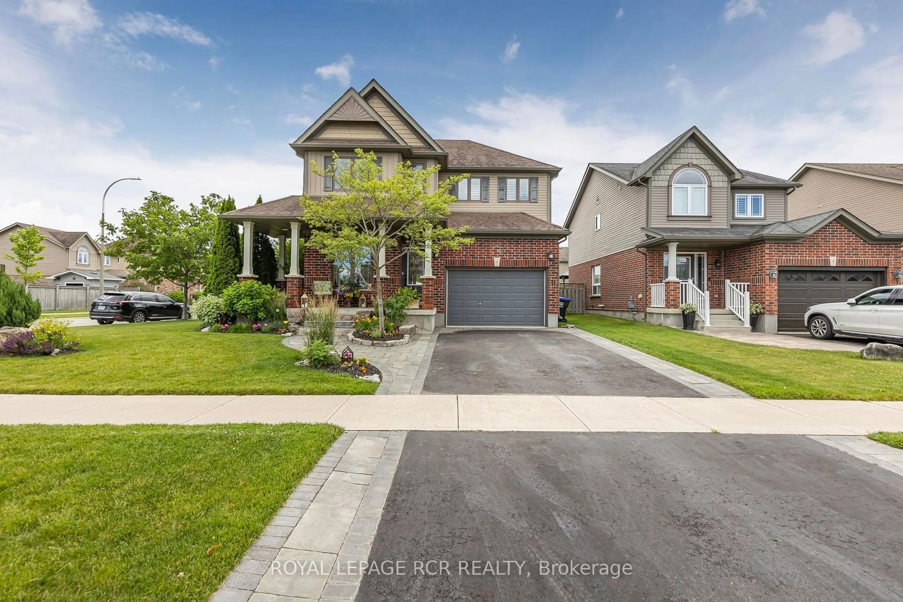 Frontside or backside of a home, the street view for 1 Irwin Cres, New Tecumseth Ontario L9R 0G6