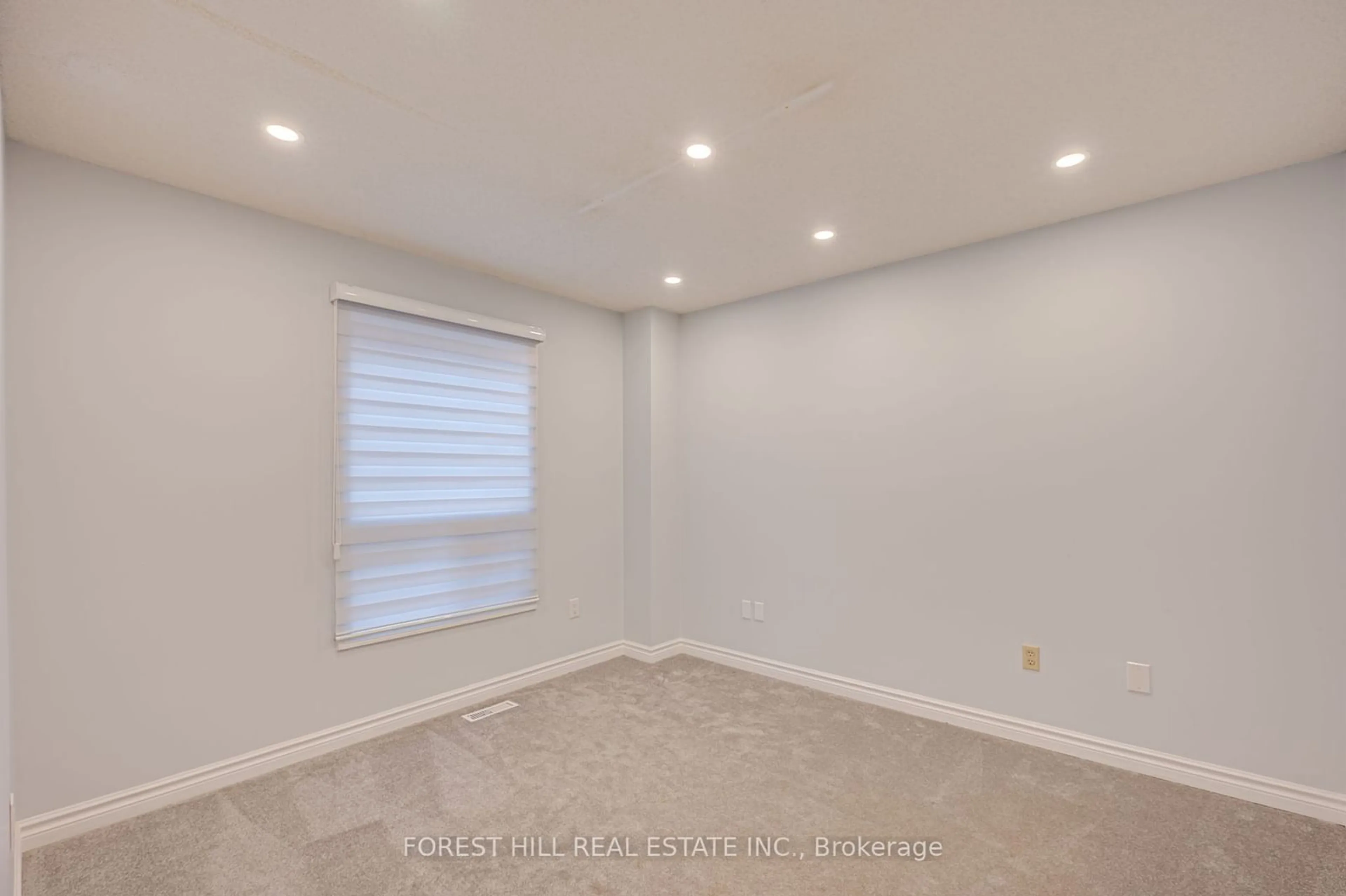 A pic of a room, not visible floor for 112 Downing Blvd, Vaughan Ontario L4J 7M2