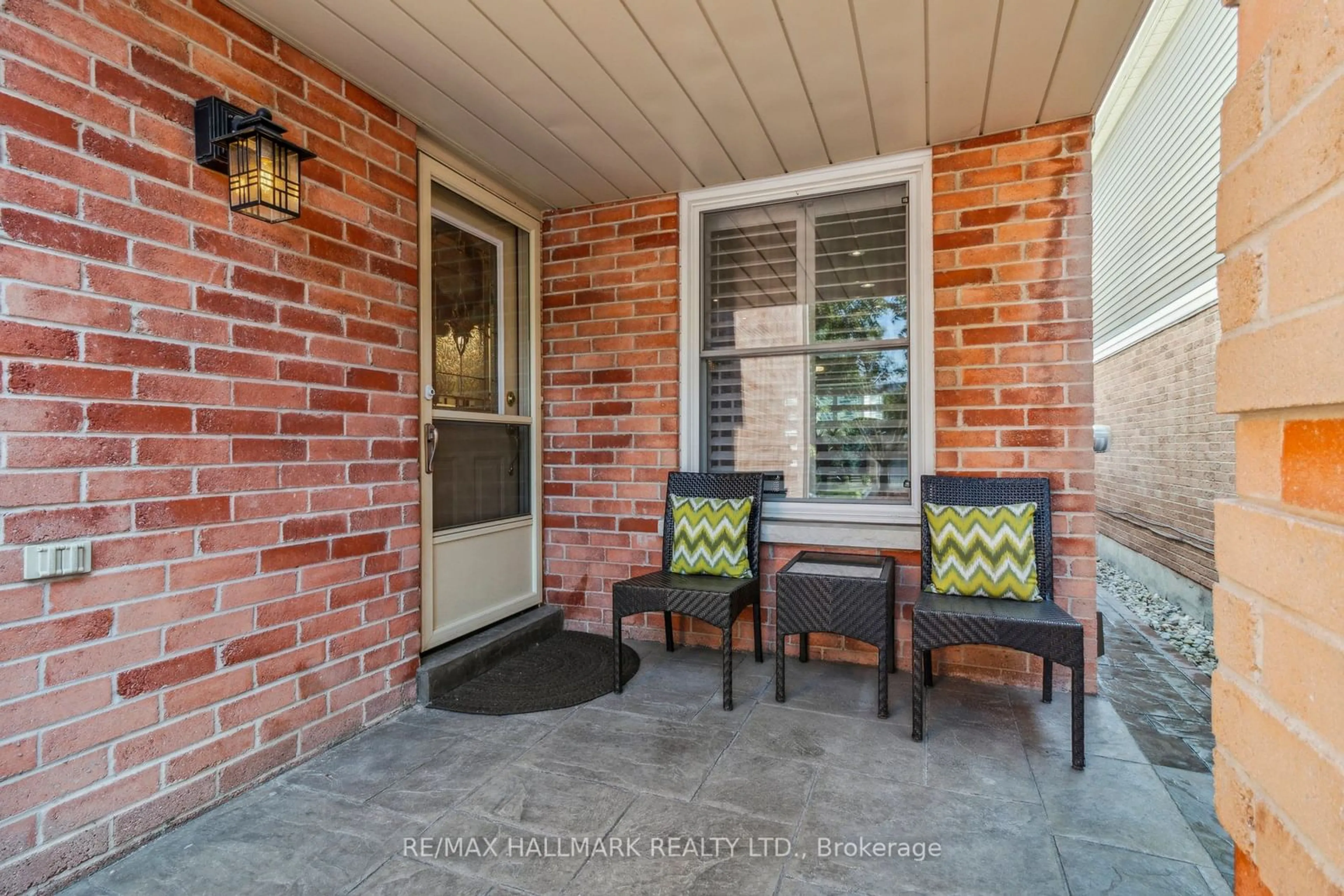 Patio for 49 Carl Tennen St, Vaughan Ontario L4J 7B8