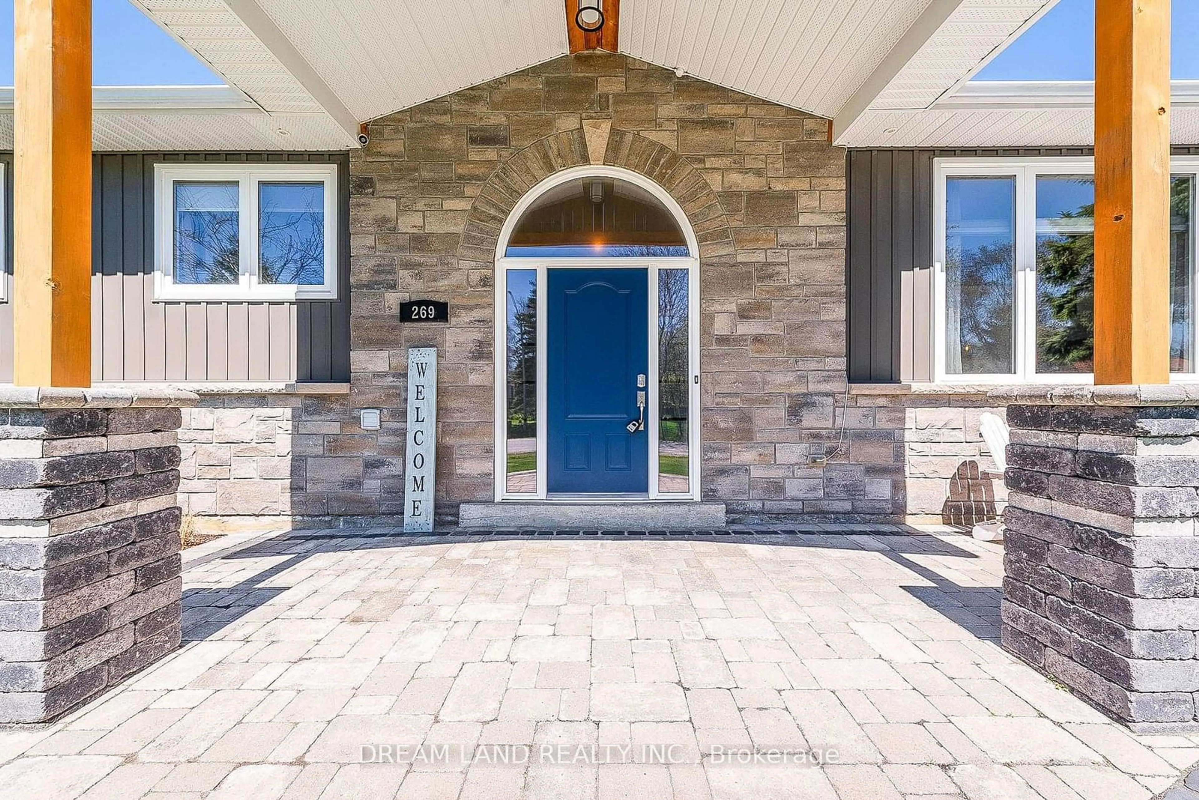 Indoor entryway, ceramic floors for 269 Nelson Cres, Innisfil Ontario L9S 1E5