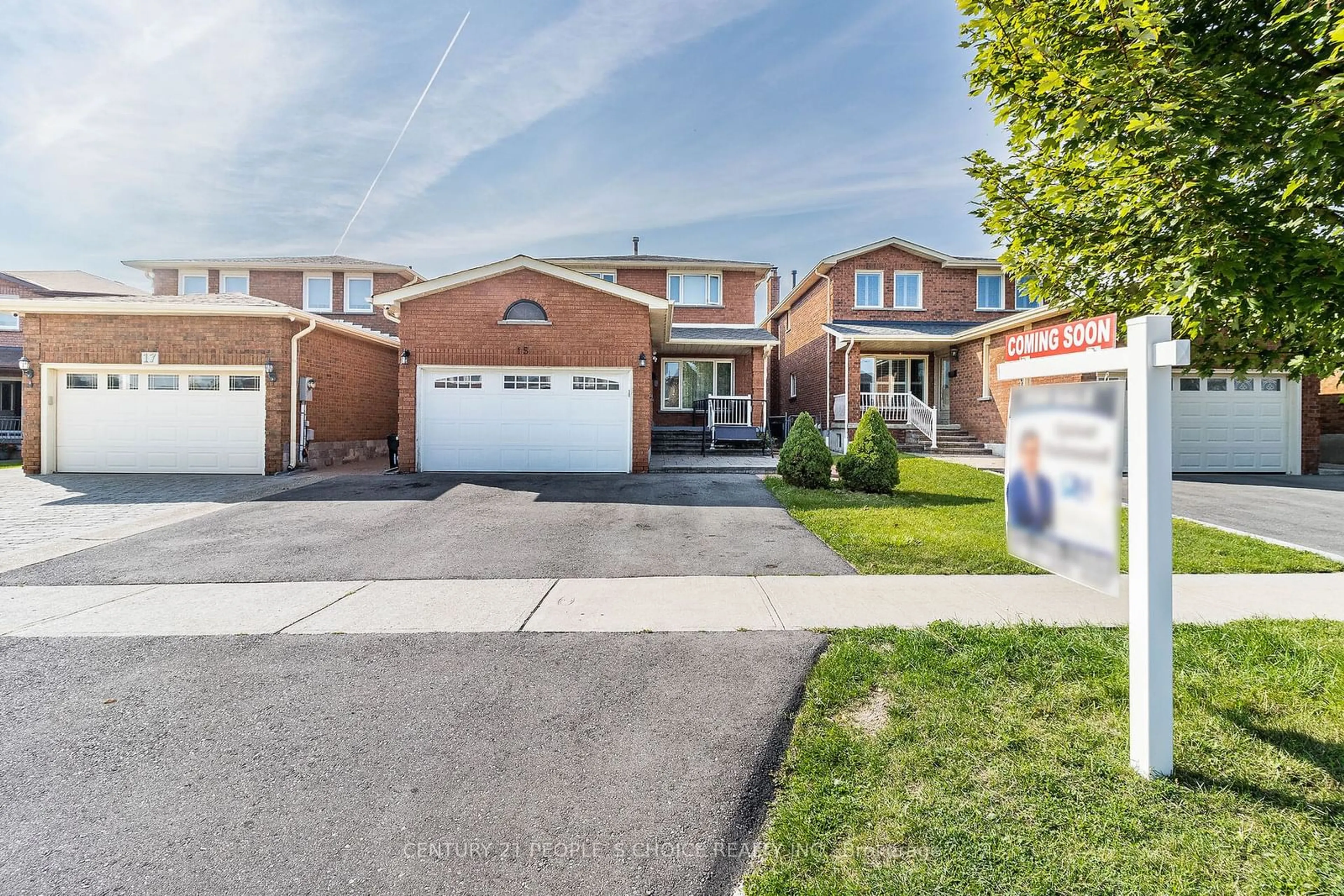 Frontside or backside of a home for 15 Kaiser Dr, Vaughan Ontario L4L 3V2