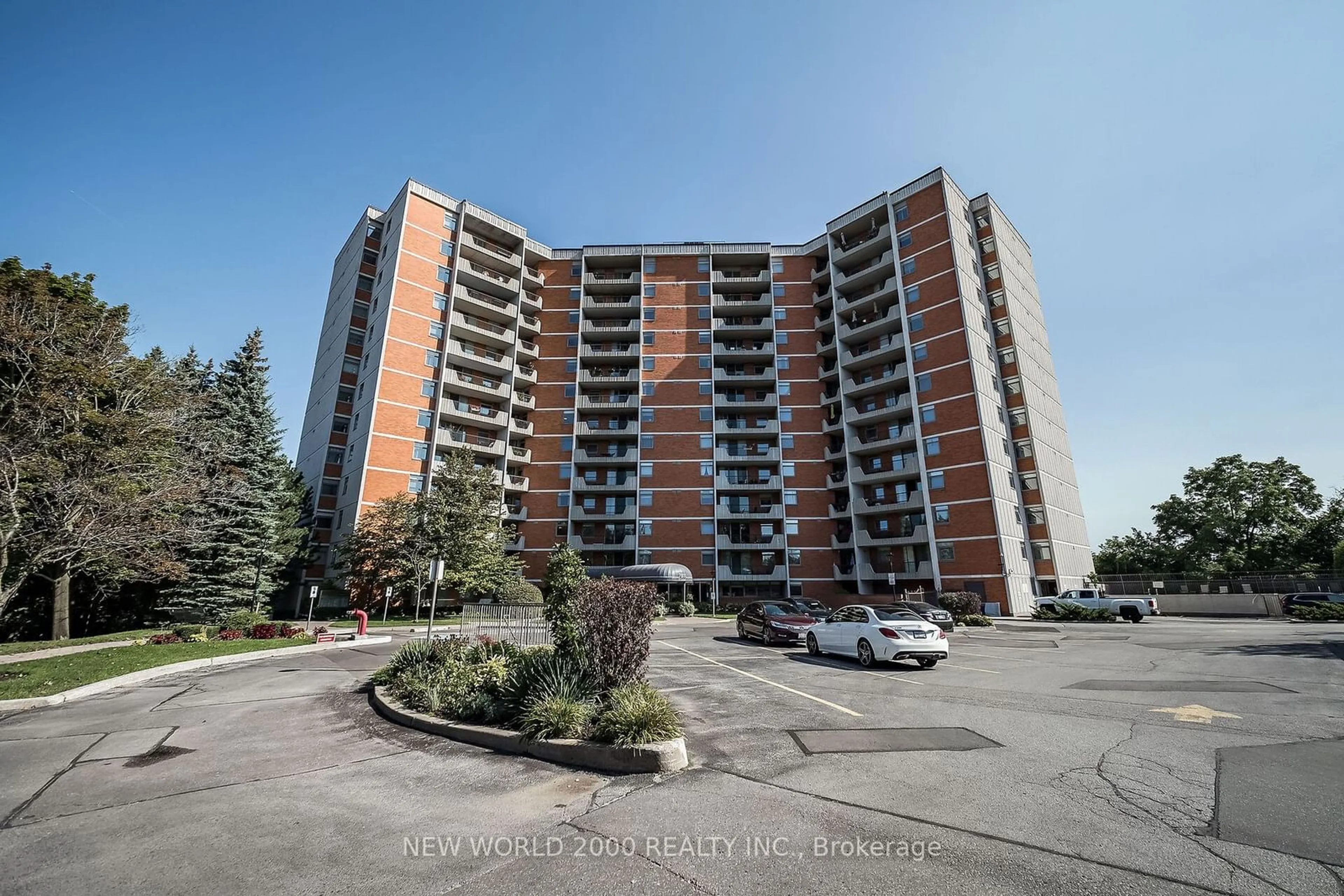 A pic from exterior of the house or condo for 7811 Yonge St #410, Markham Ontario L3T 4S3