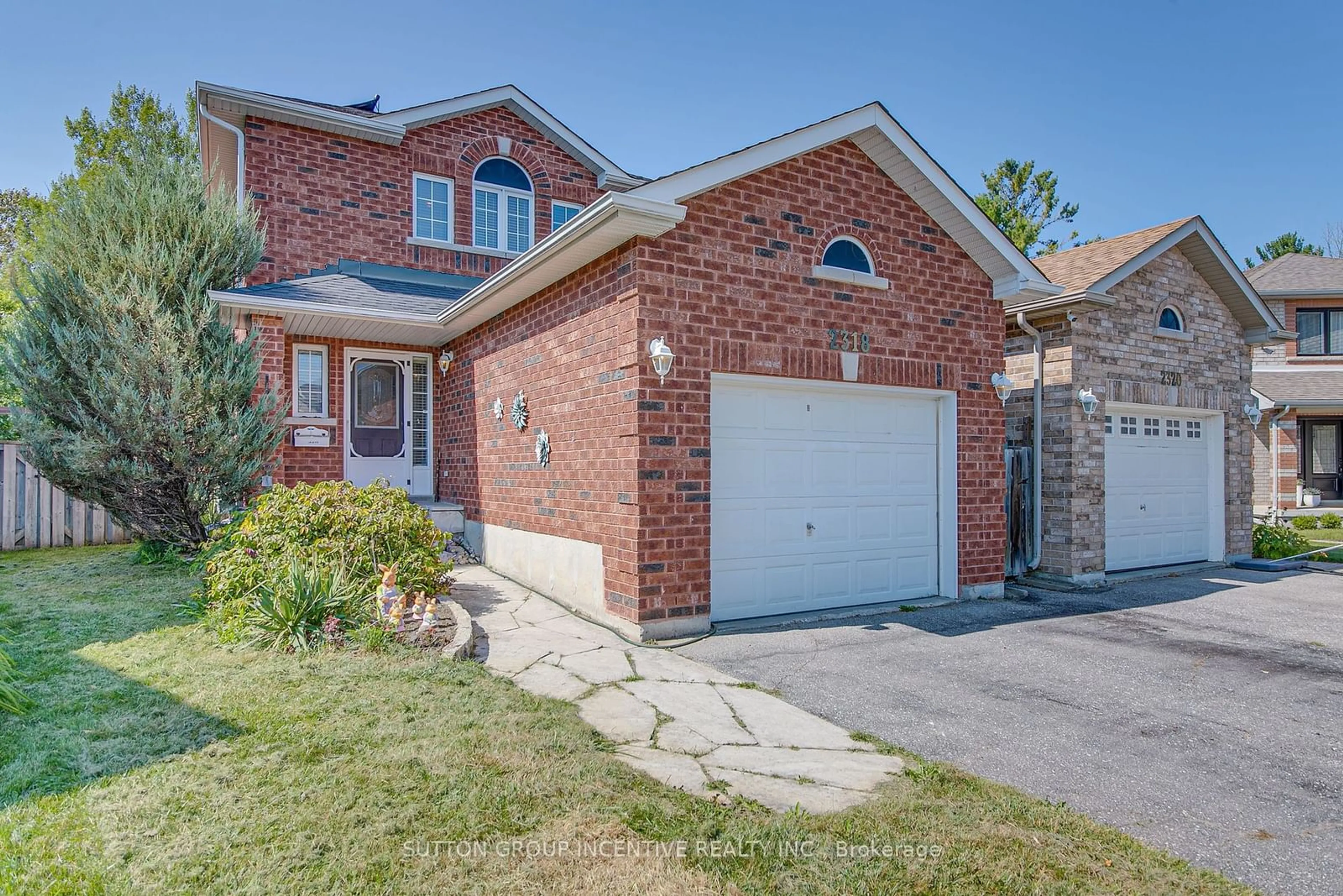 Home with brick exterior material for 2318 Warrington Way, Innisfil Ontario L9S 4V1