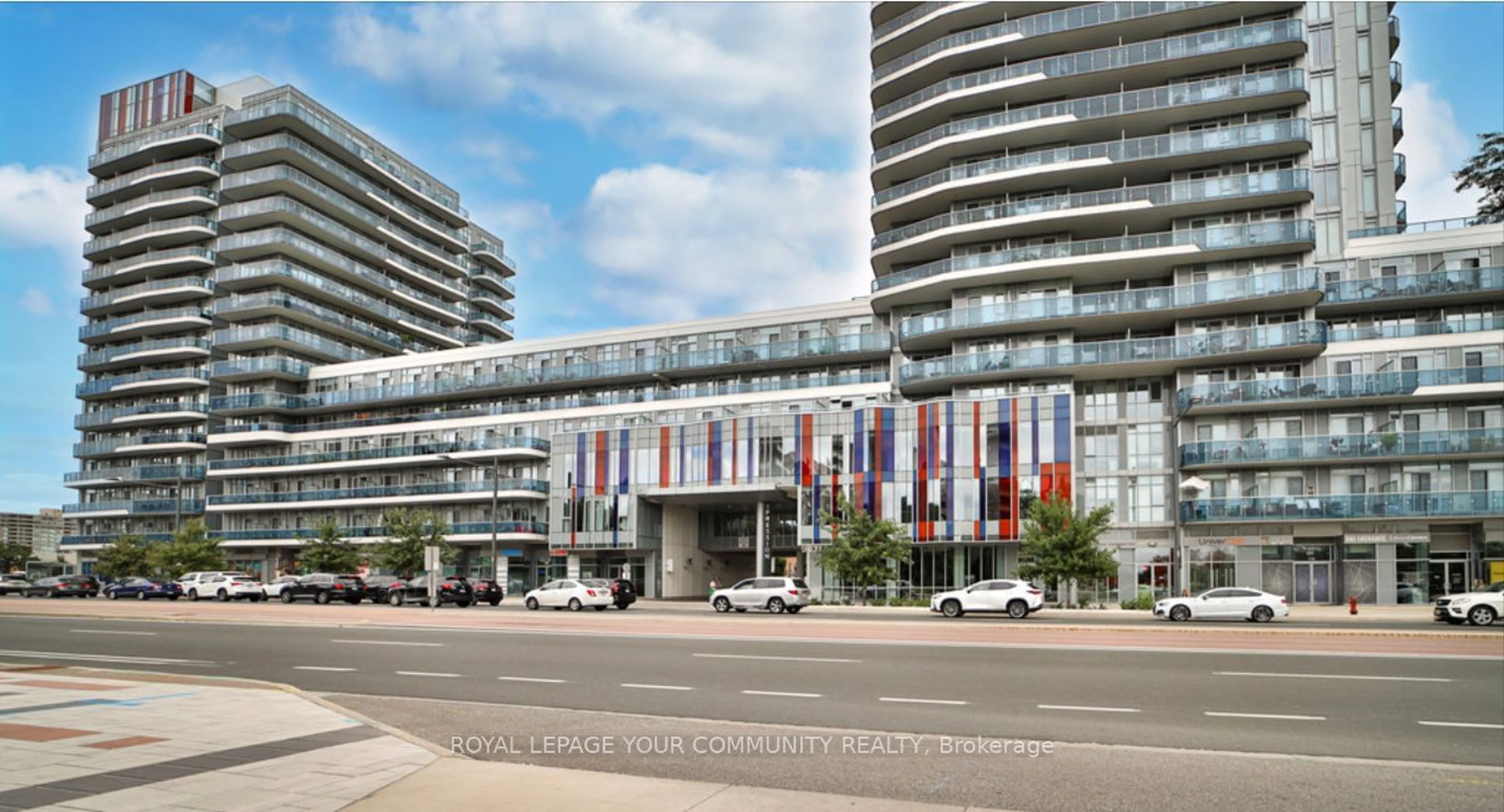 A pic from exterior of the house or condo for 9471 Yonge St #707, Richmond Hill Ontario L4C 0Z5