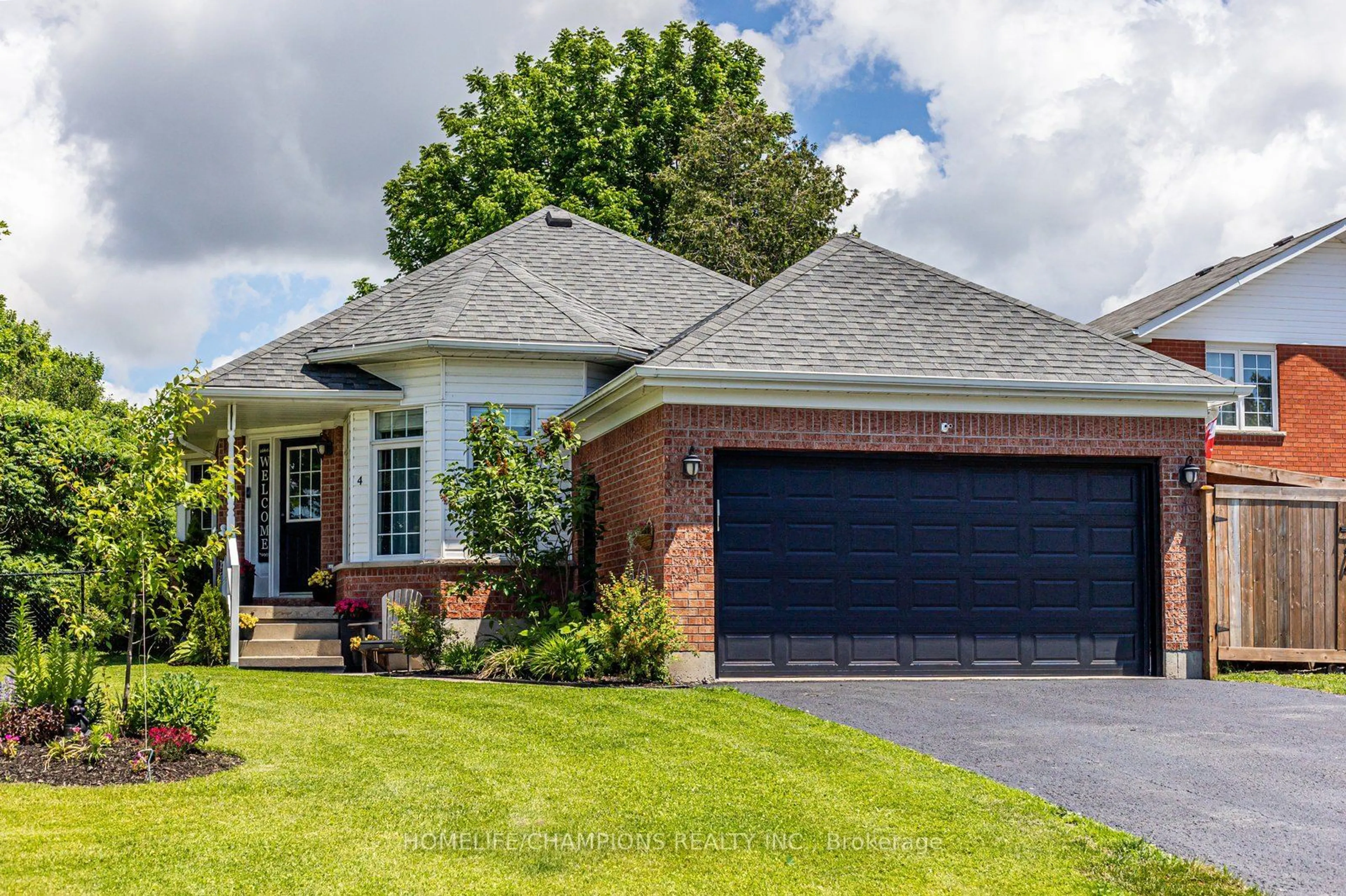 Home with brick exterior material for 4 David Cres, Brock Ontario L0E 1E0