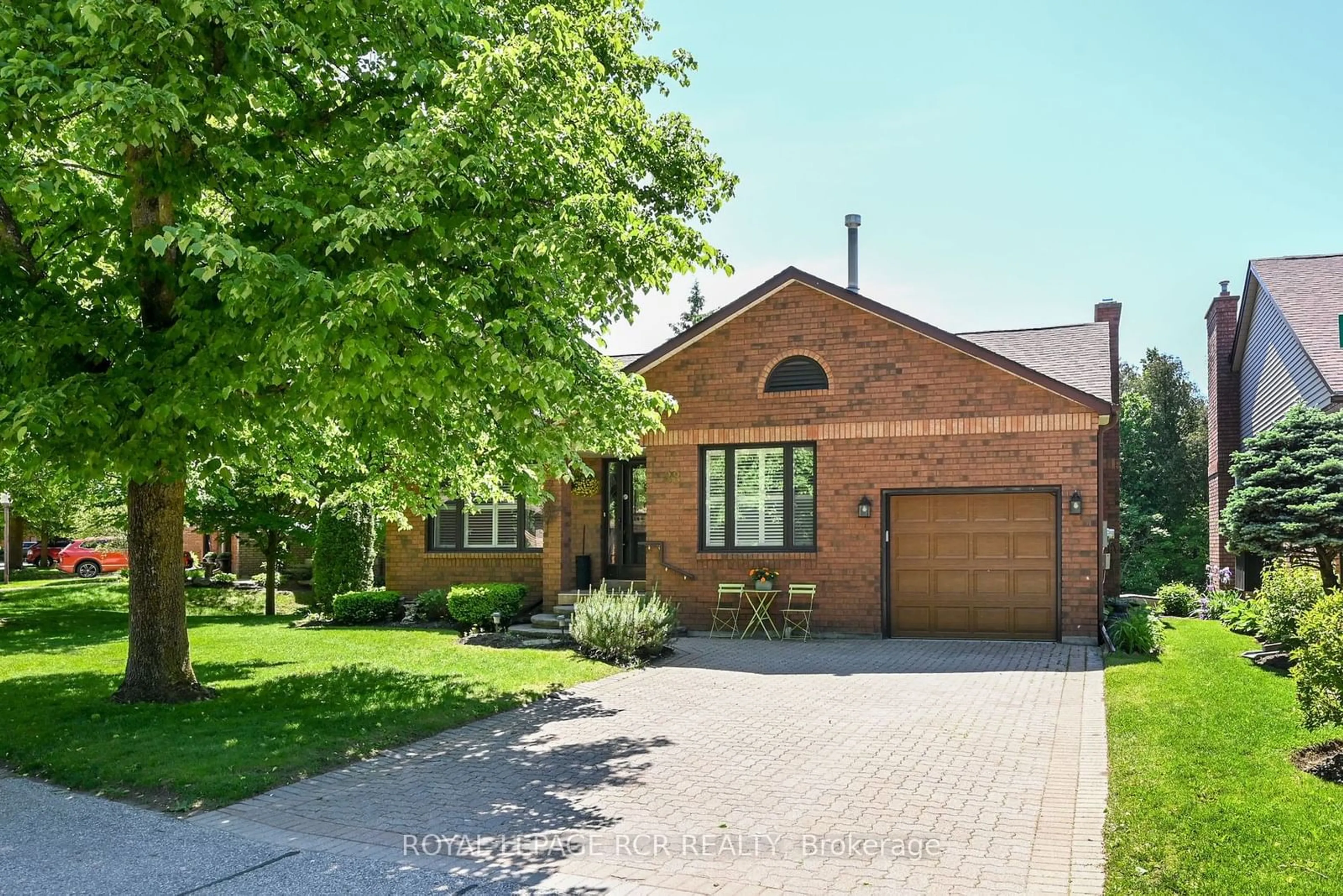 Home with brick exterior material for 88 Riverview Rd, New Tecumseth Ontario L9R 1R7