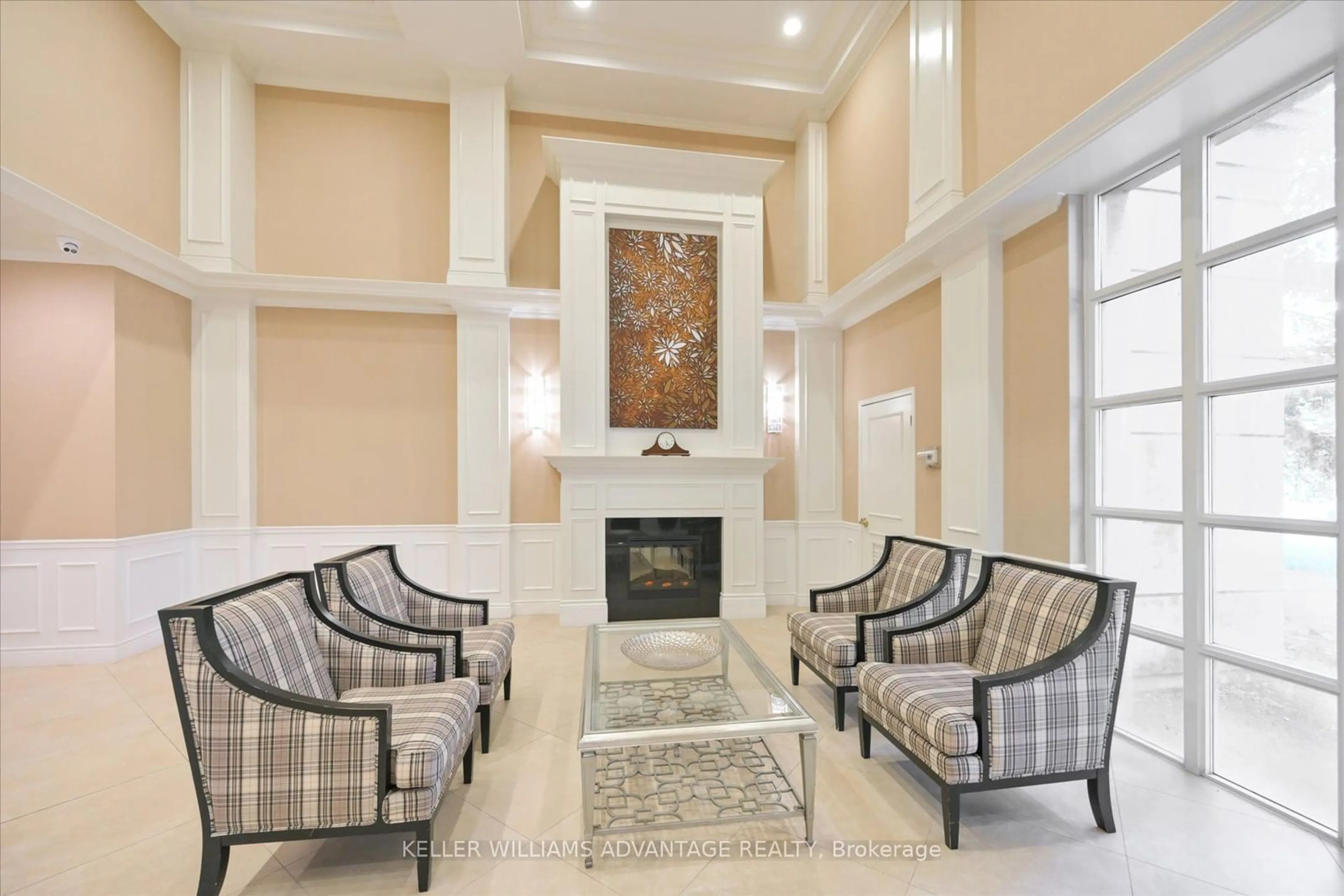 Indoor lobby for 1 Emerald Lane #207, Vaughan Ontario L4J 8N2