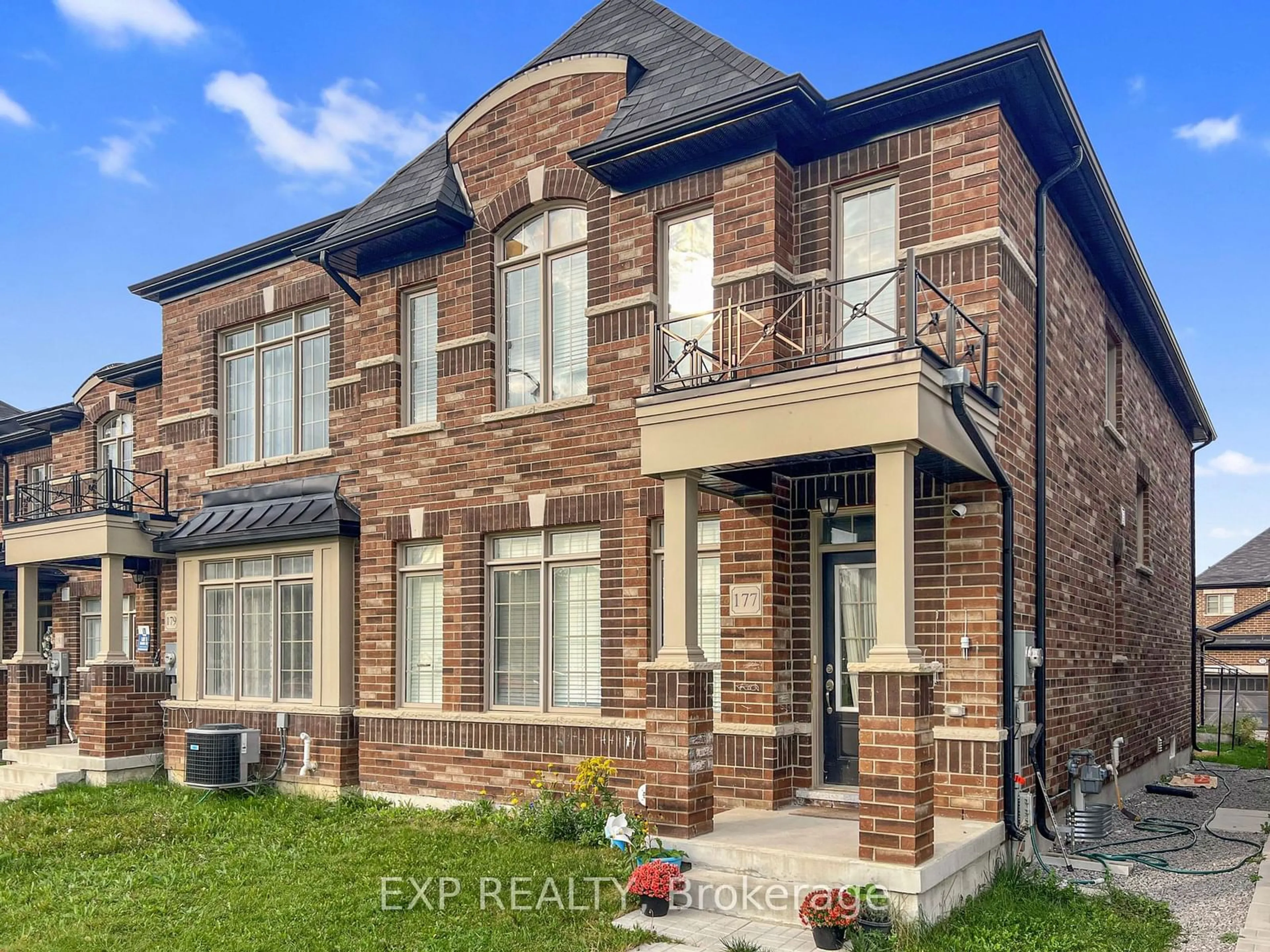 Home with brick exterior material for 177 Beechborough Cres, East Gwillimbury Ontario L9N 0P1