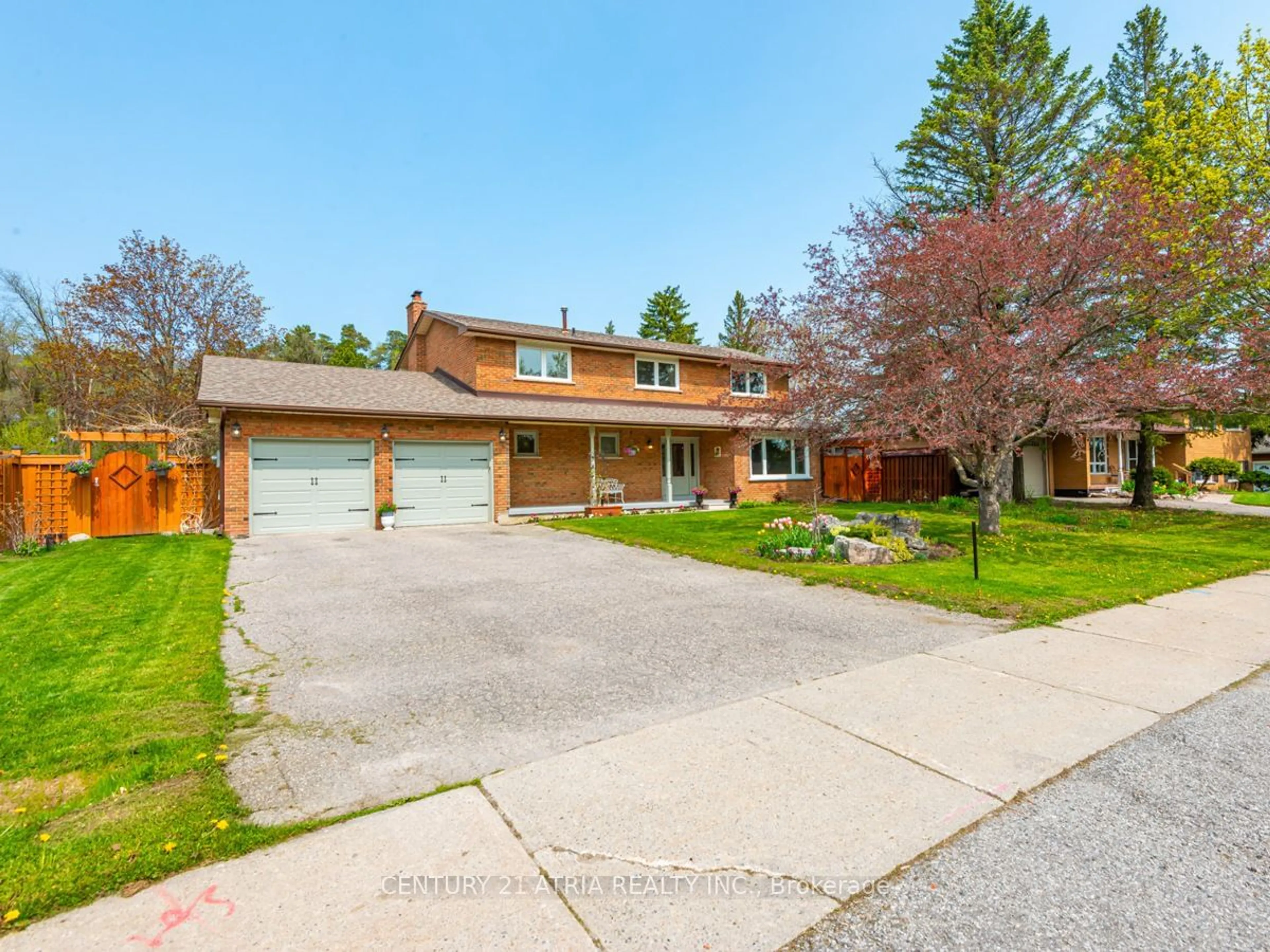 Frontside or backside of a home, the street view for 12 Blackforest Dr, Richmond Hill Ontario L4E 2P6