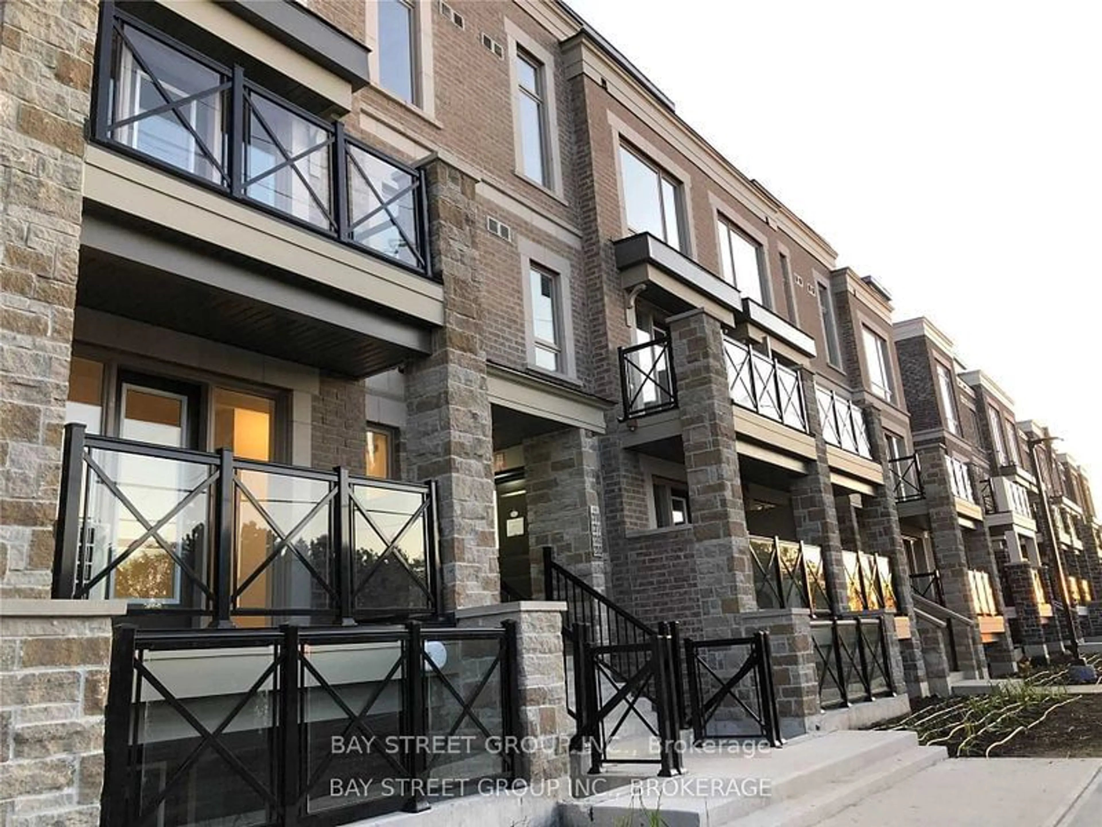 A pic from exterior of the house or condo for 20 Westmeath Lane #2311, Markham Ontario L6B 1N5