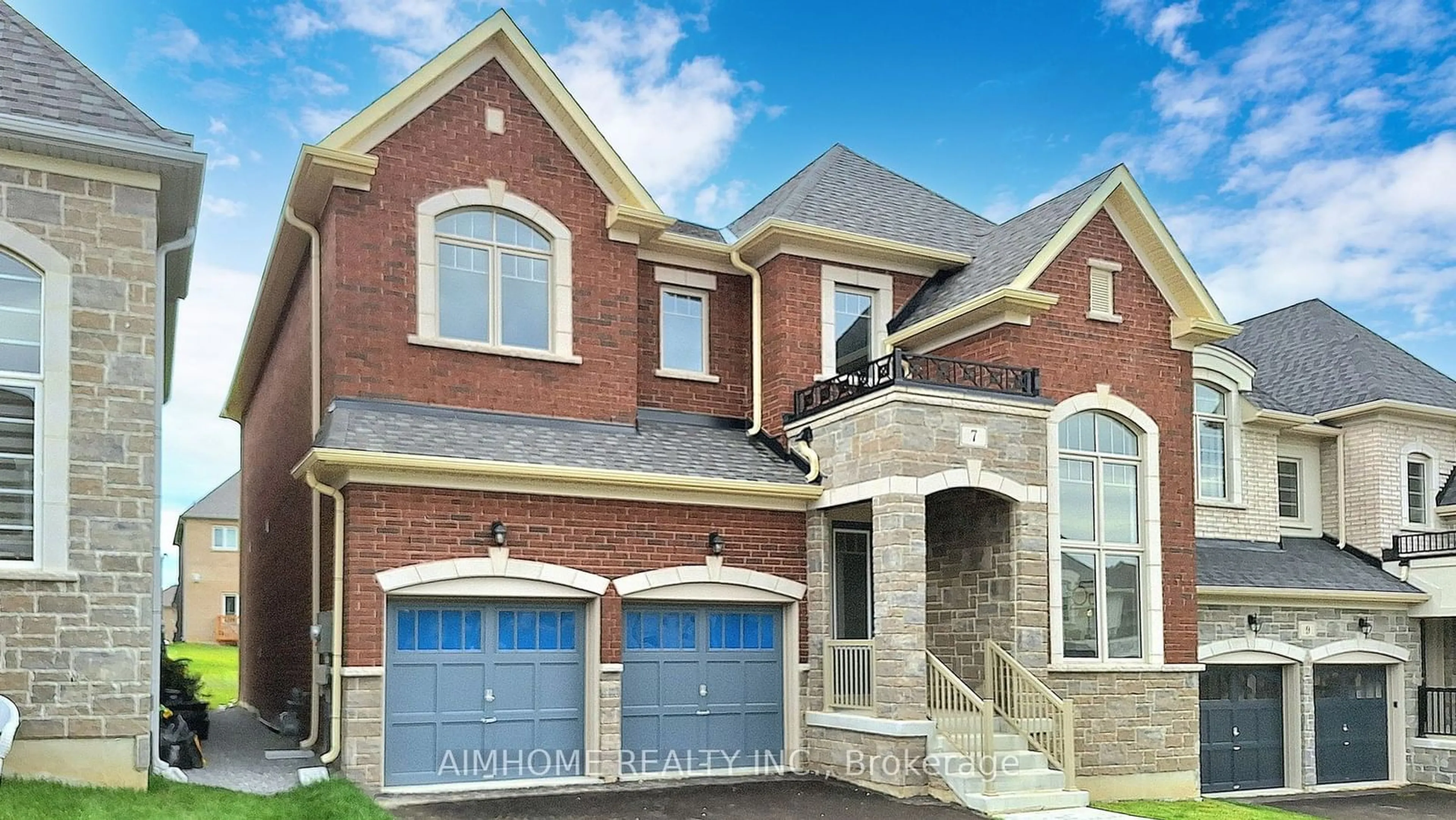 Home with brick exterior material for 7 Goodwin Crt, East Gwillimbury Ontario L9N 0T7