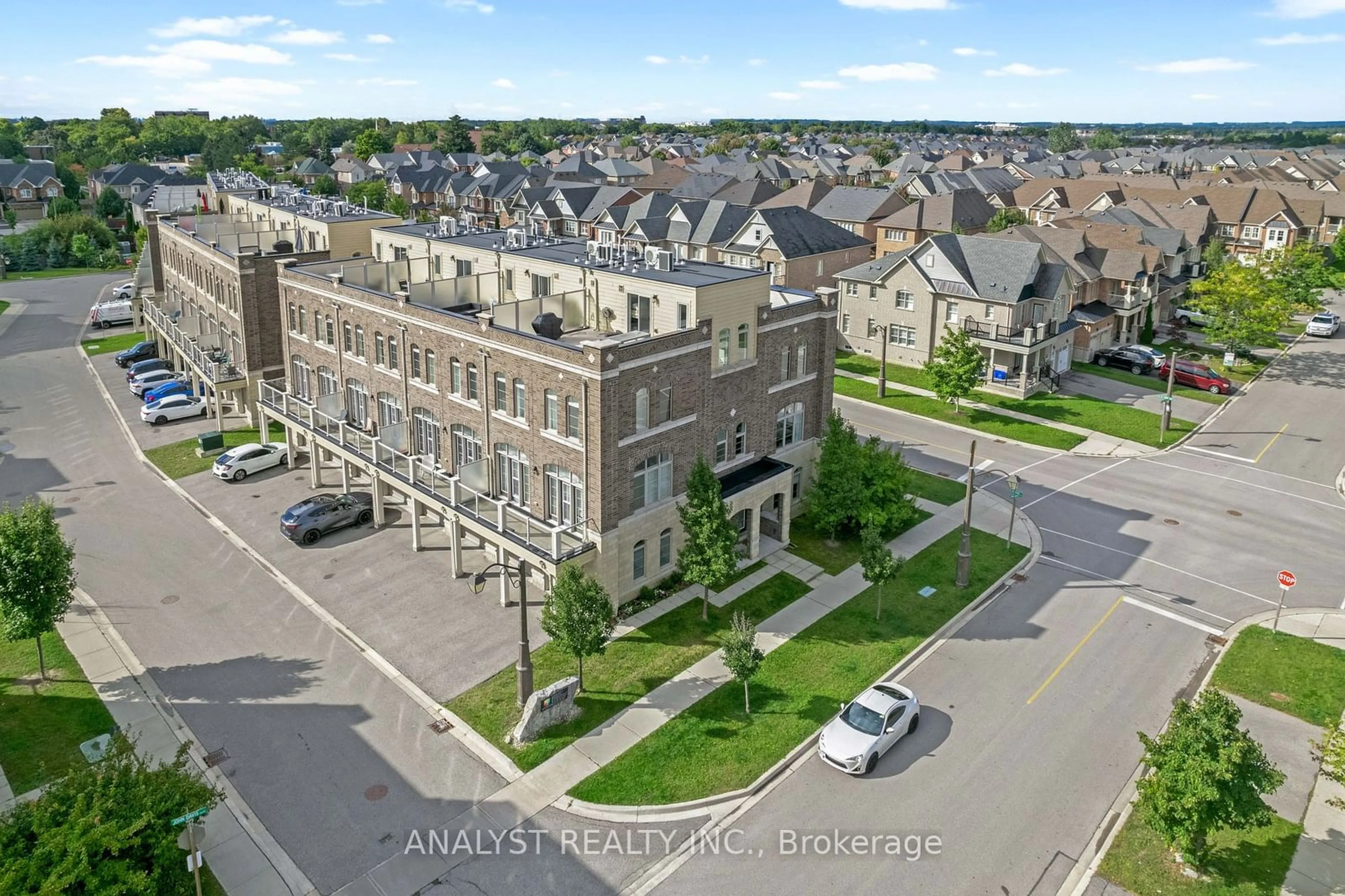 A pic from exterior of the house or condo for 148 Glad Park Ave, Whitchurch-Stouffville Ontario L4A 1X1