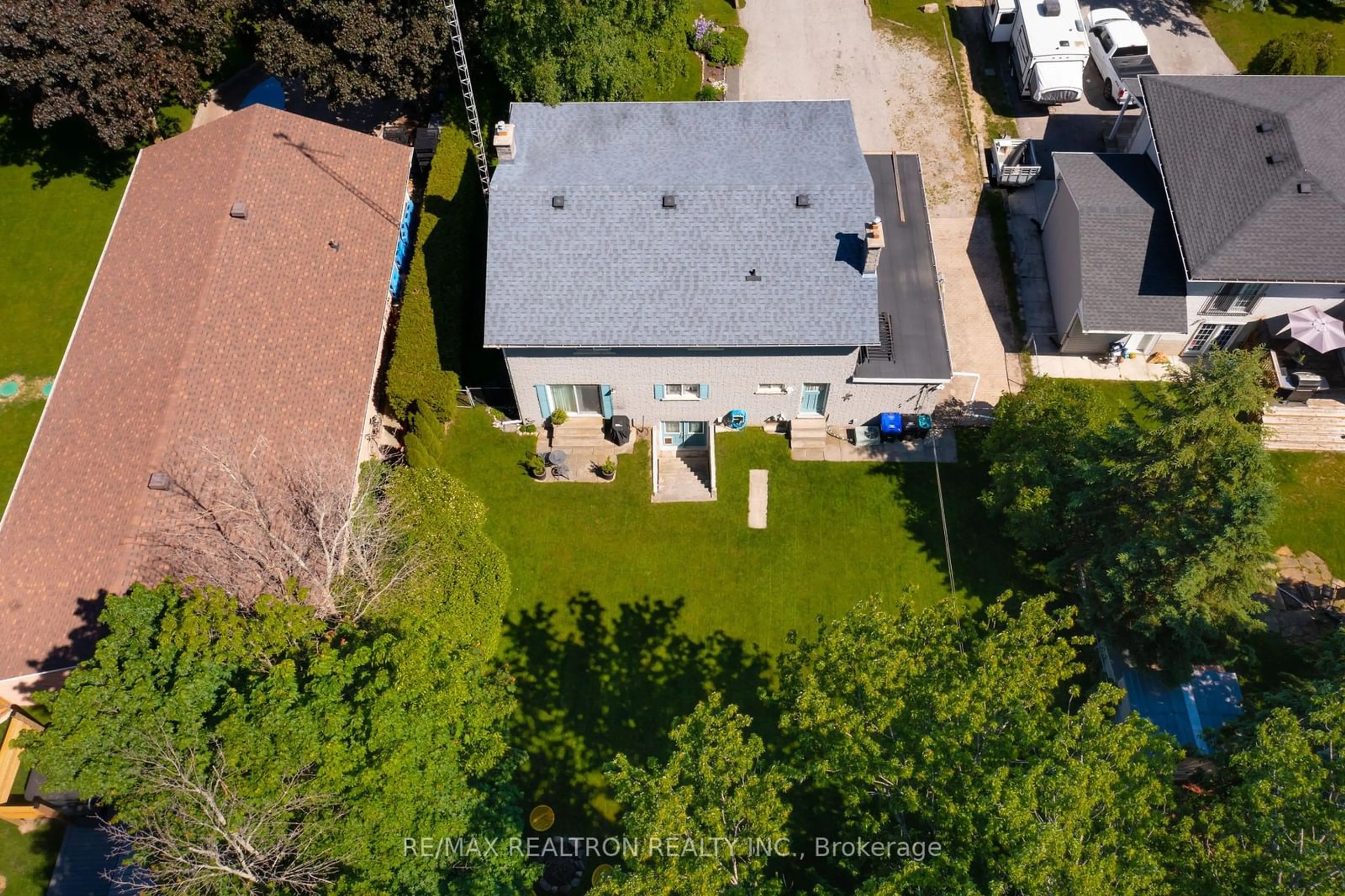 Frontside or backside of a home, the street view for 88 Marine Dr, Innisfil Ontario L0L 1R0