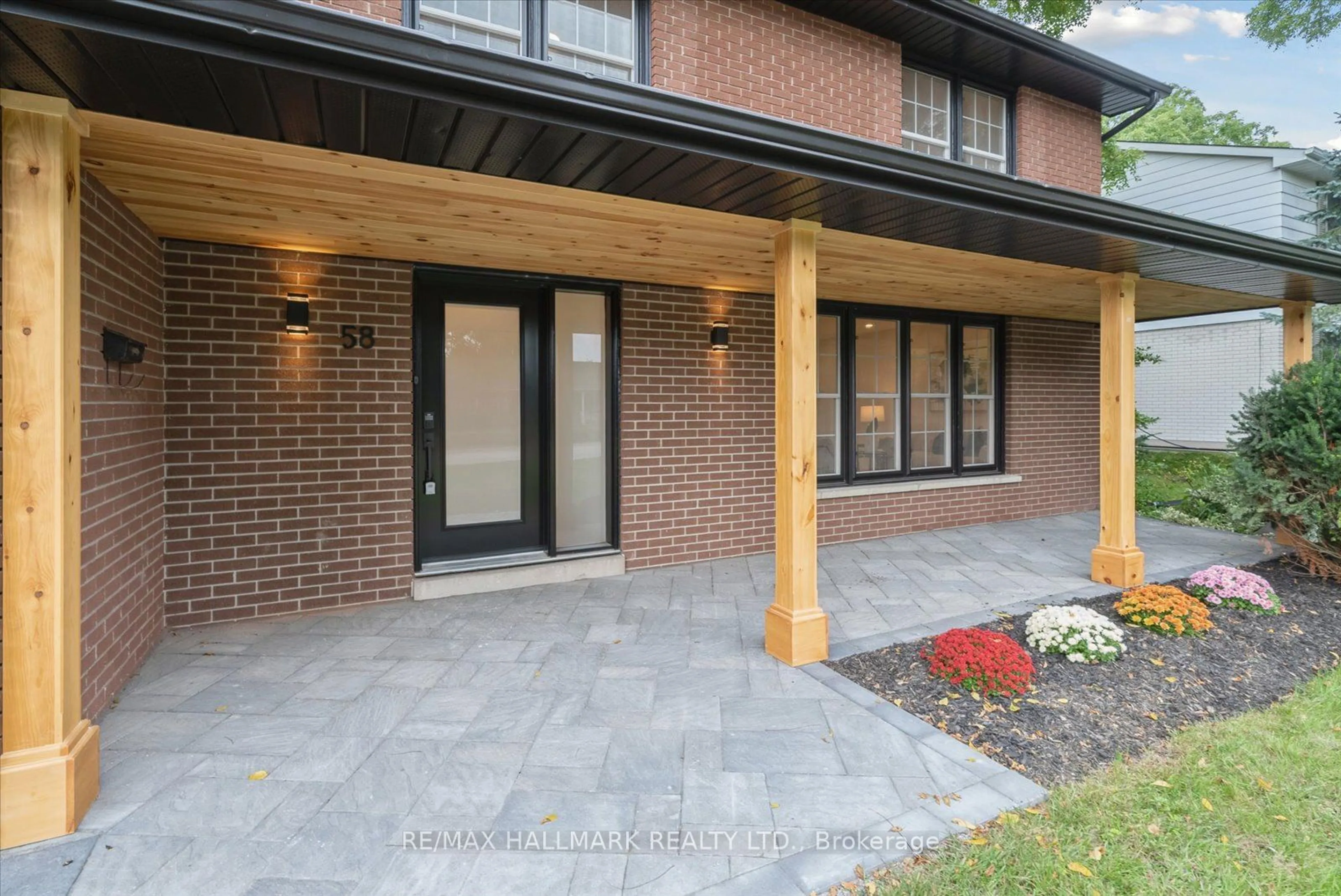 Home with brick exterior material for 58 Brookland Ave, Aurora Ontario L4G 2H8