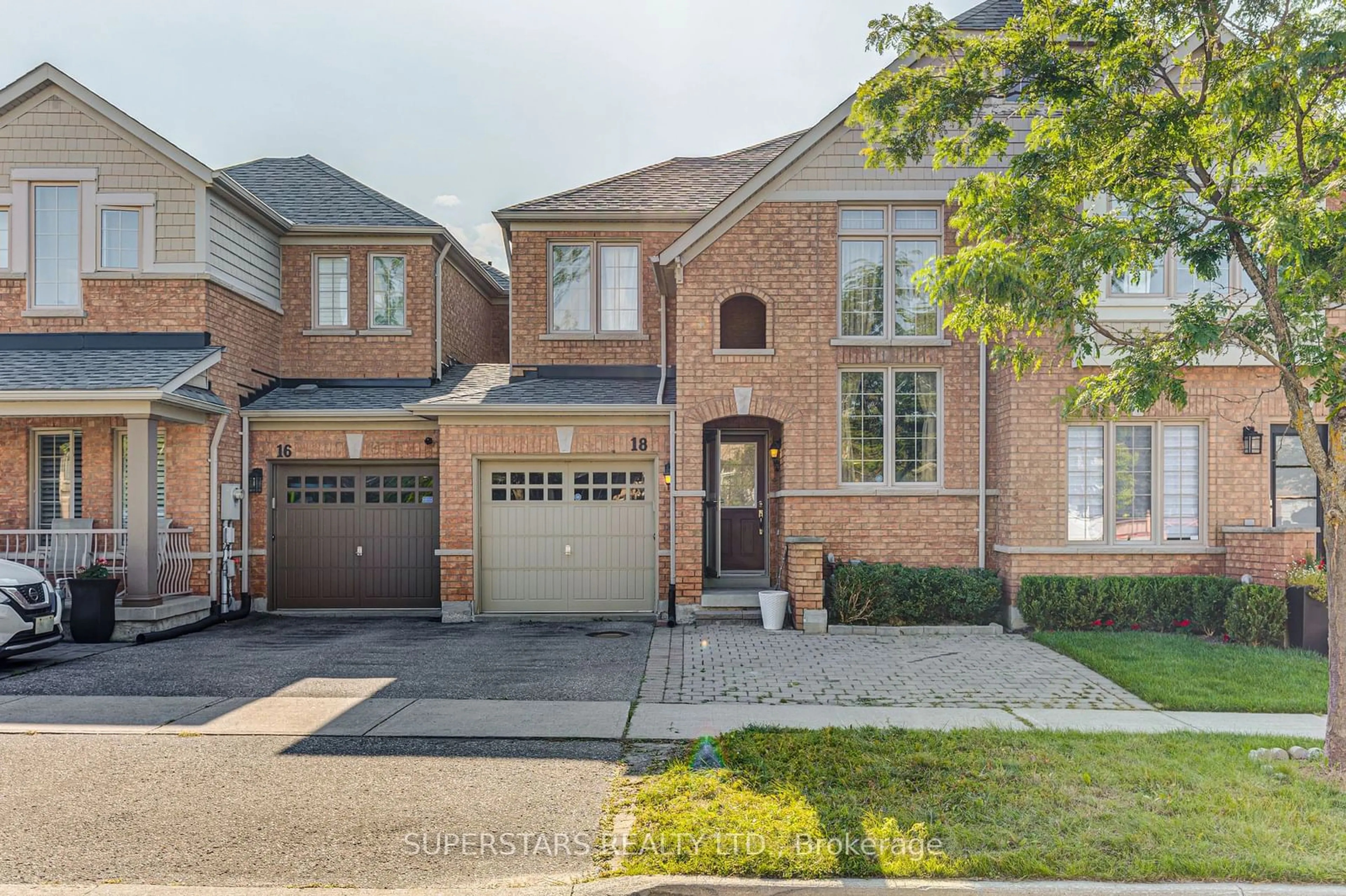 Home with brick exterior material for 18 Holtby St, Richmond Hill Ontario L4E 4W5