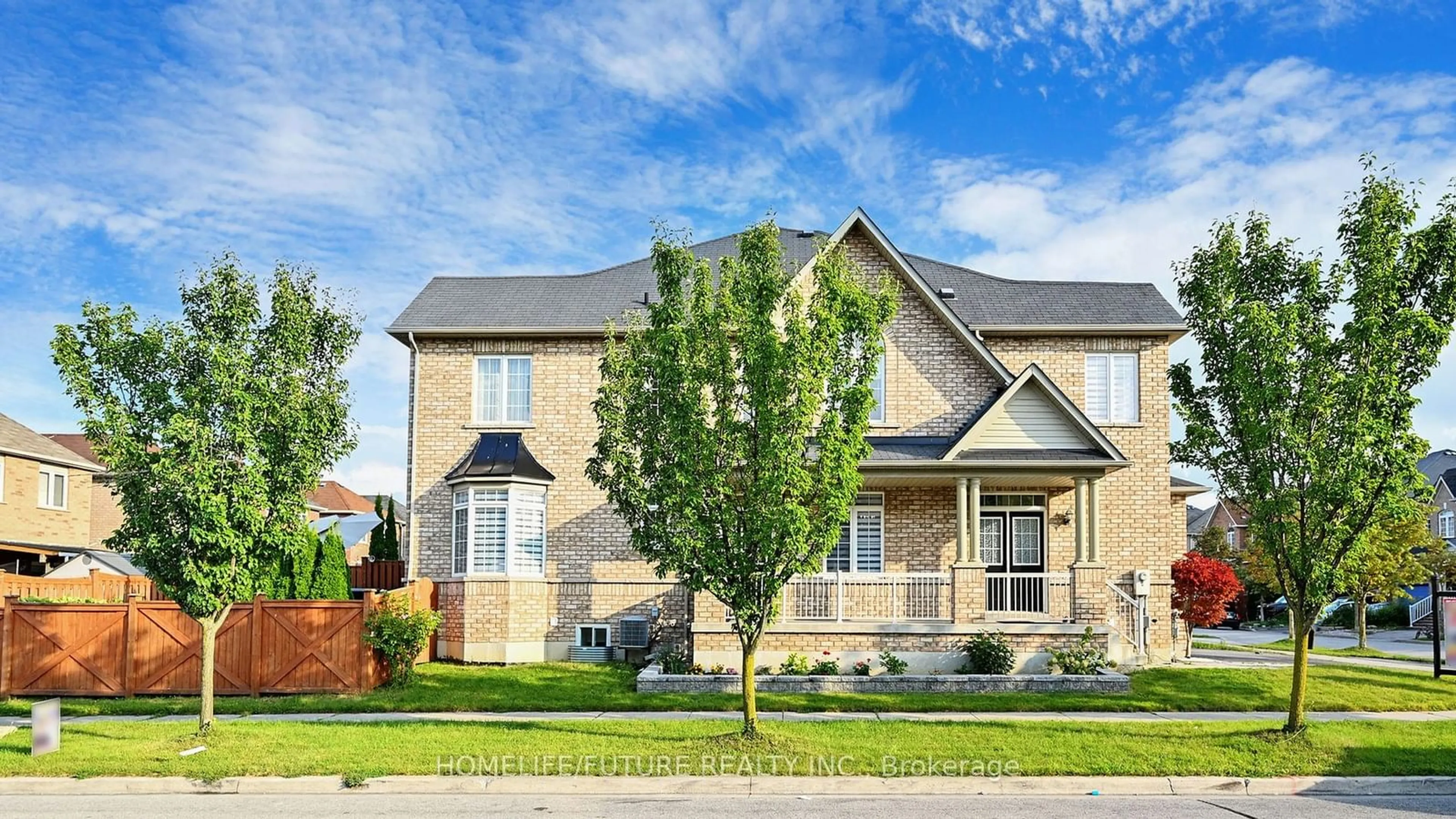 Frontside or backside of a home, the street view for 39 Lahore Cres, Markham Ontario L3S 0A6