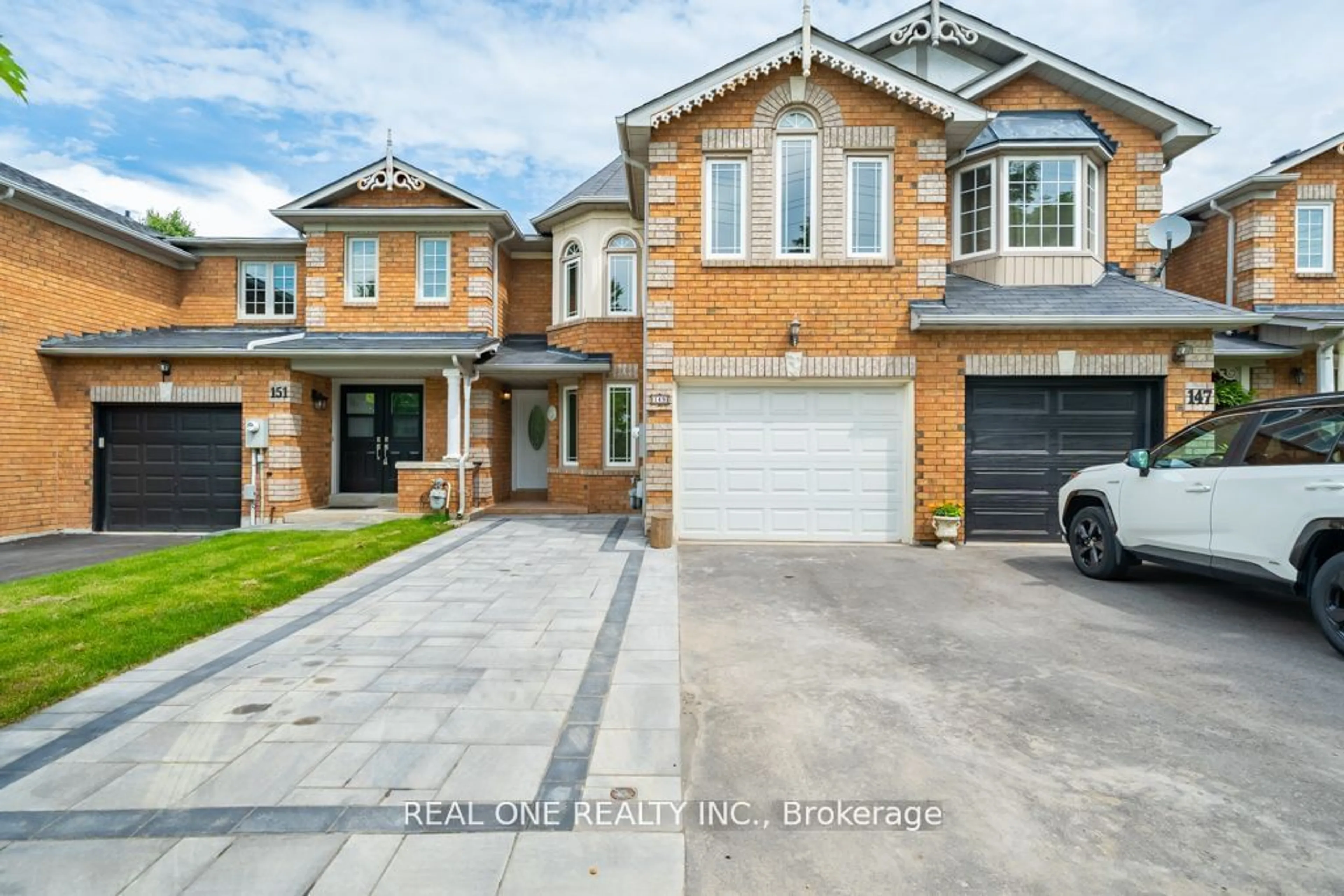 Home with brick exterior material for 149 Downey Circ, Aurora Ontario L4G 7G1