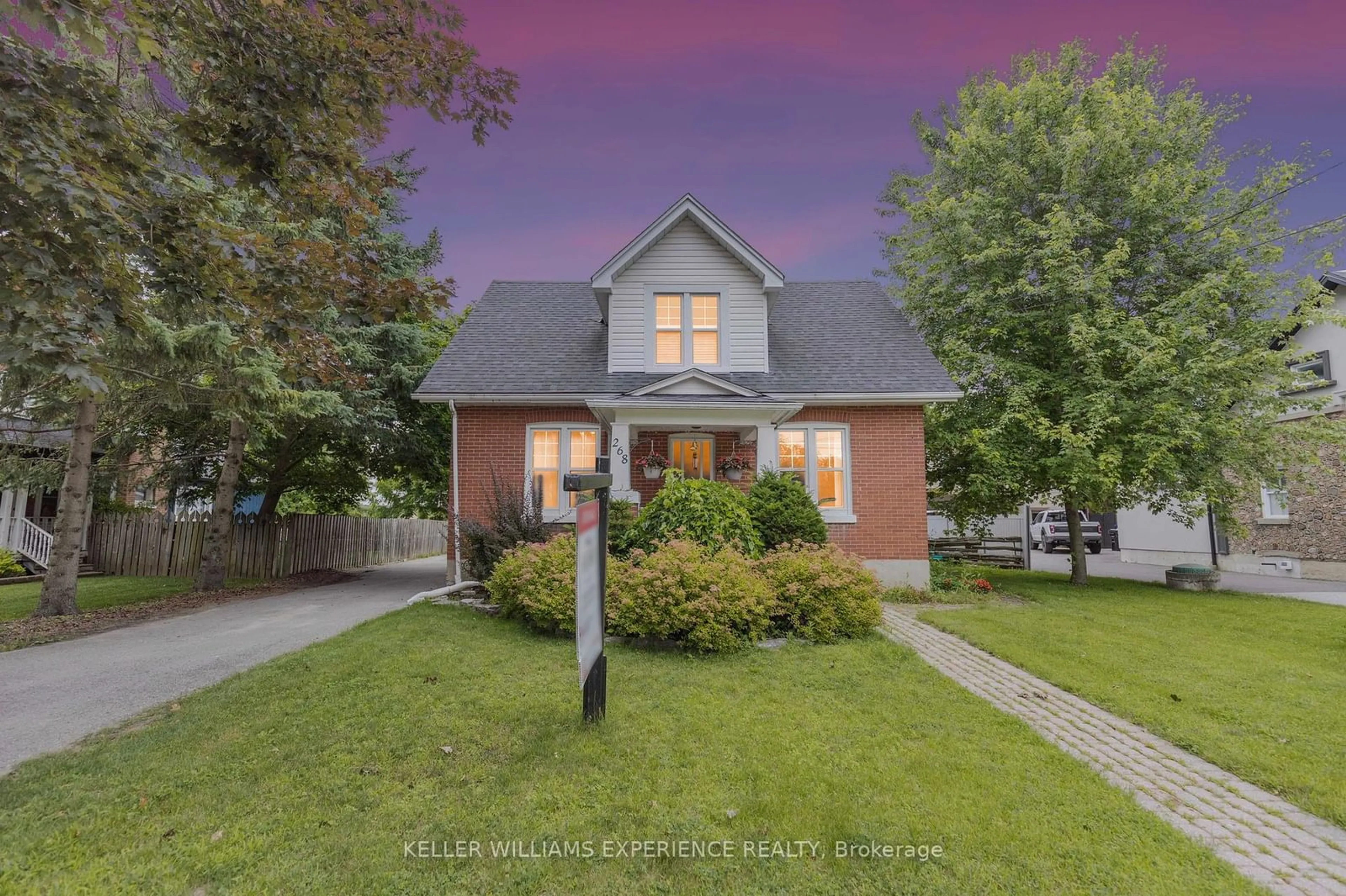 Frontside or backside of a home, cottage for 268 Barrie St, Essa Ontario L0L 2N0