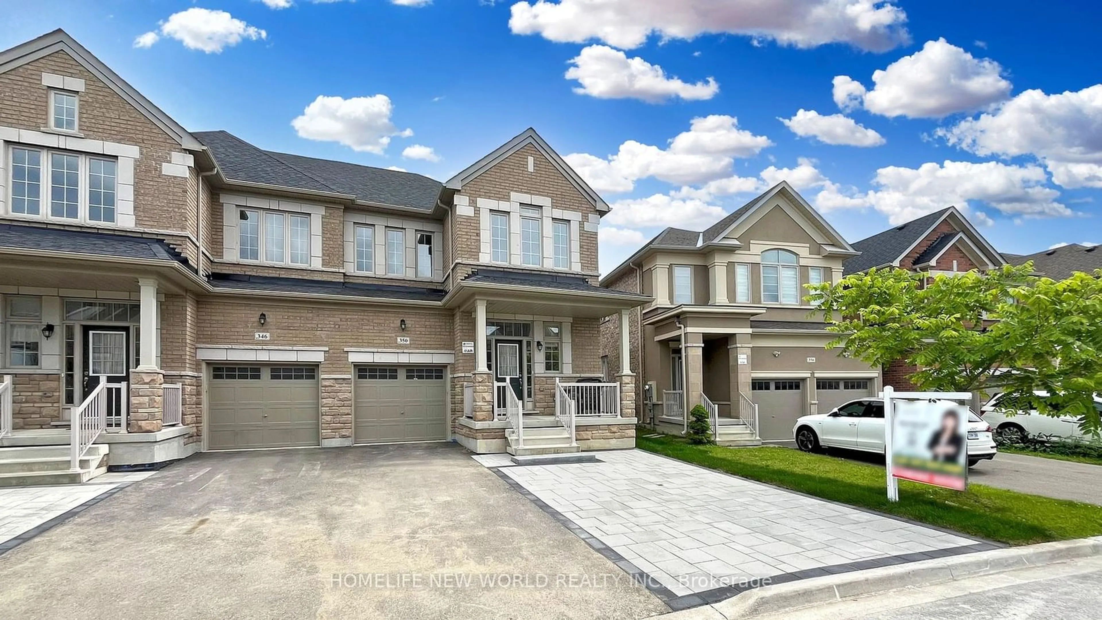 Frontside or backside of a home, the street view for 350 Chouinard Way, Aurora Ontario L4G 1A6