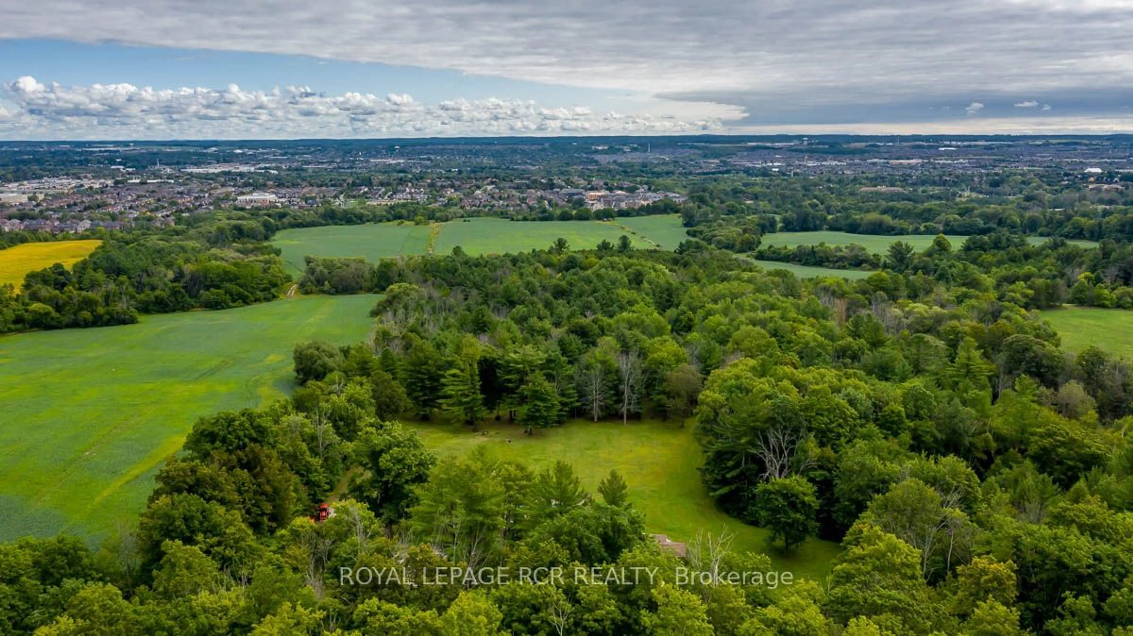 A pic from exterior of the house or condo, the view of lake or river for 16365 Bathurst St, Newmarket Ontario L3X 1Z8