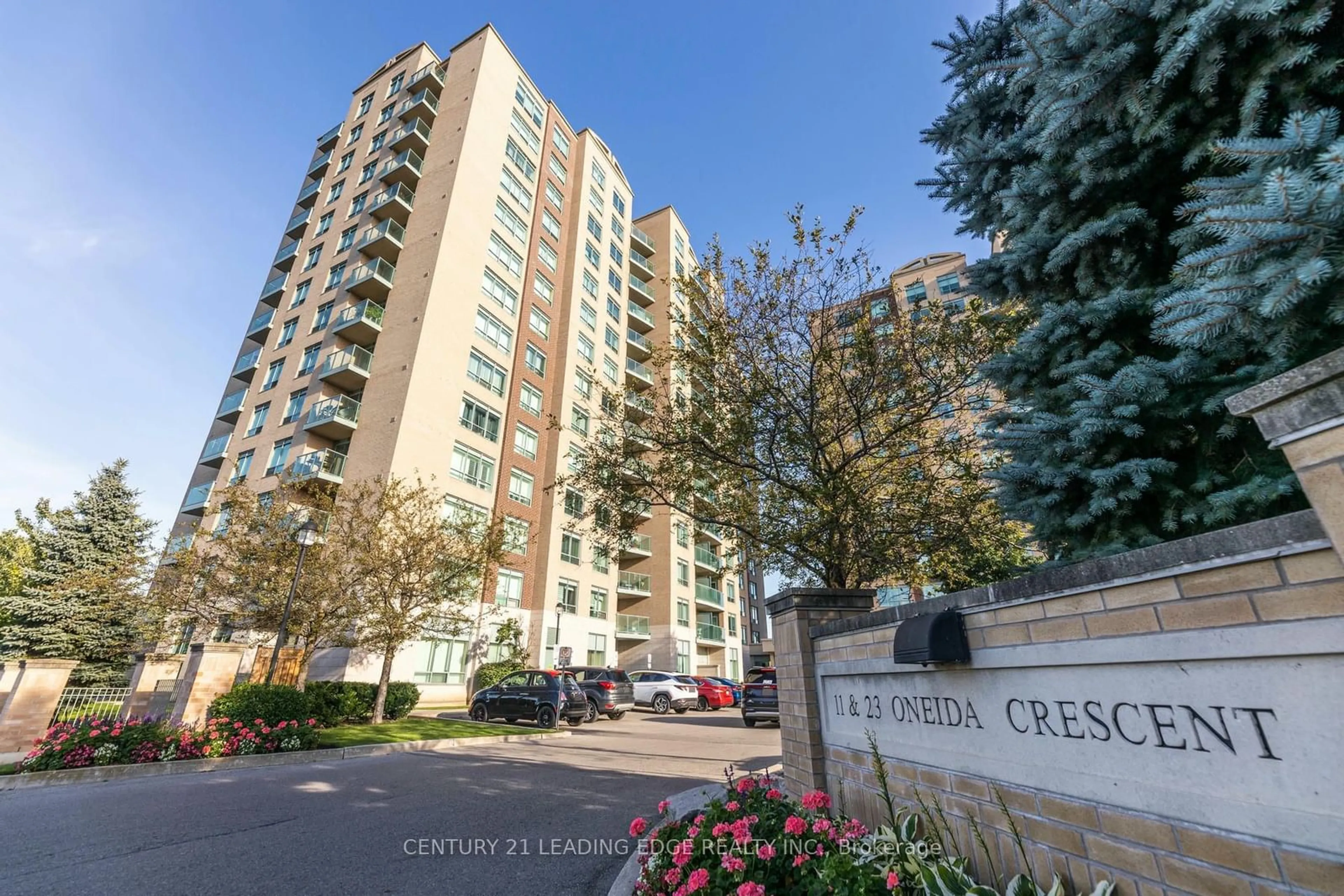 Unknown for 11 Oneida Cres #712, Richmond Hill Ontario L4B 0A1