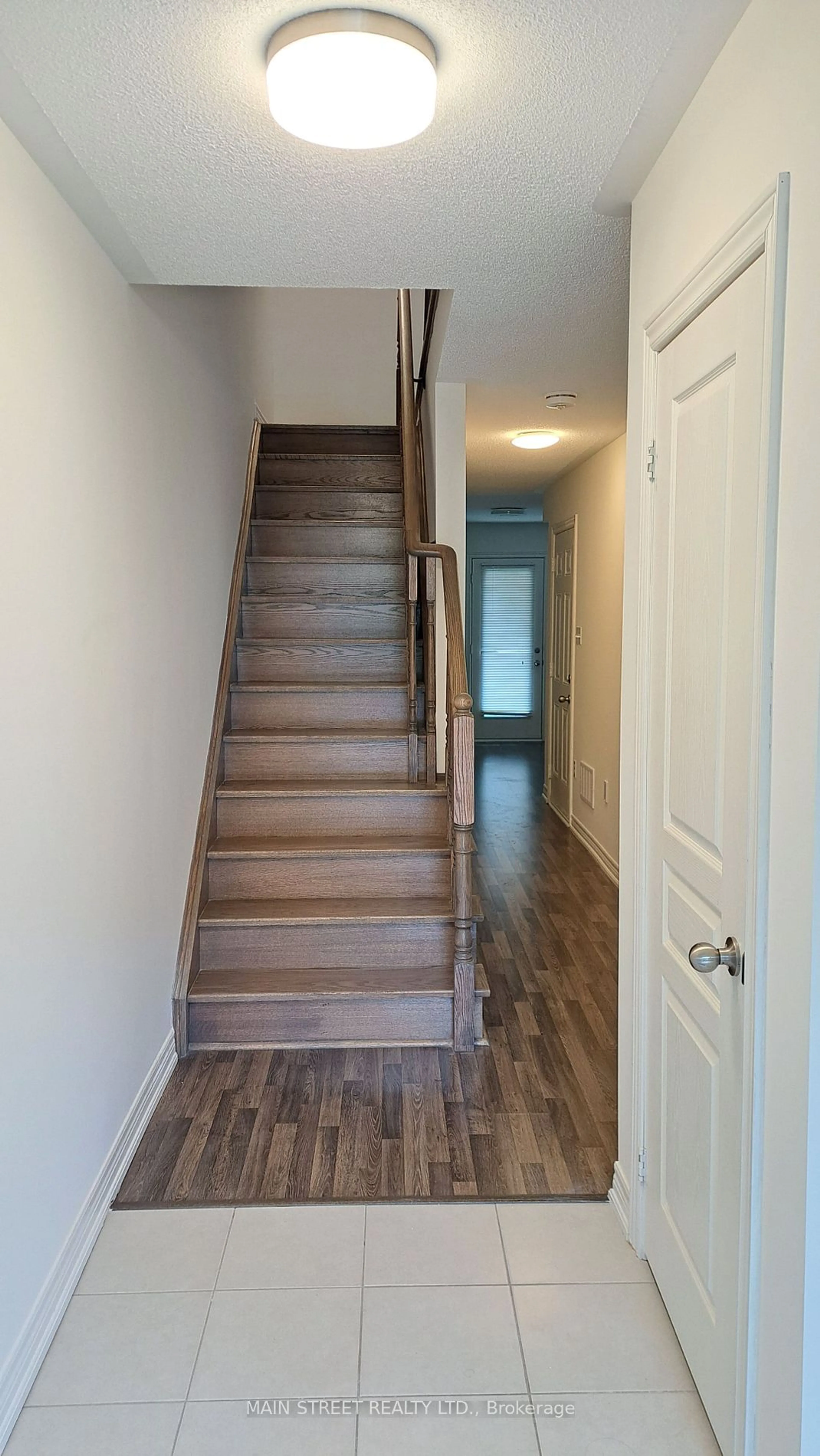 Indoor entryway for 7 Roy Grove Way, Markham Ontario L6E 0T6