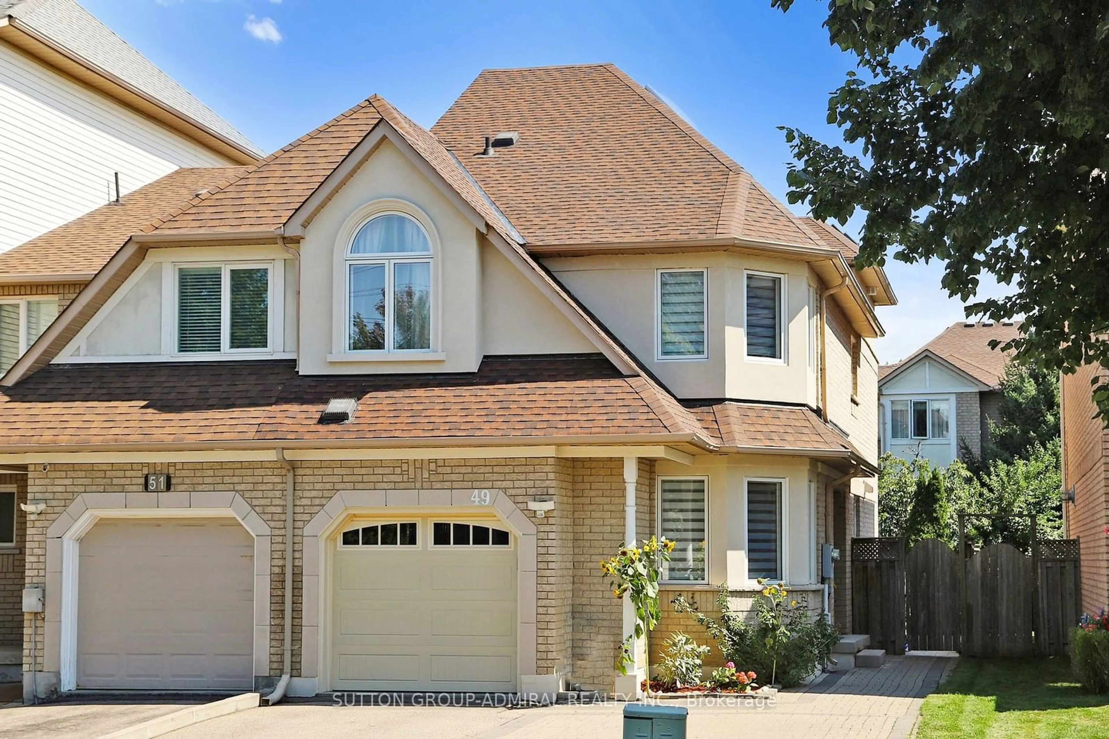 Home with brick exterior material for 49 Goldbrook Cres, Richmond Hill Ontario L4S 1V3