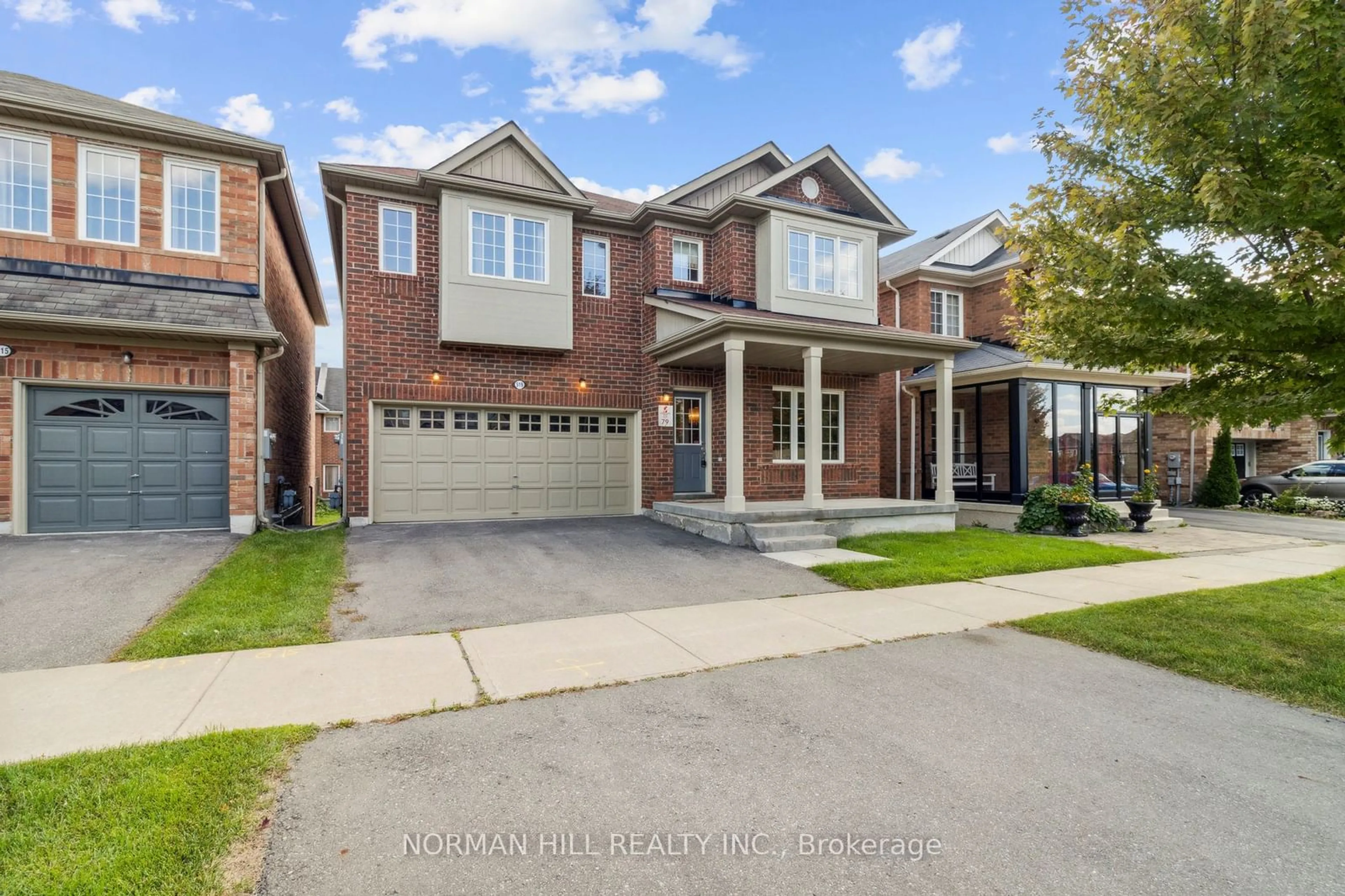 Home with brick exterior material for 519 Forsyth Farm Dr, Whitchurch-Stouffville Ontario L4A 0E2