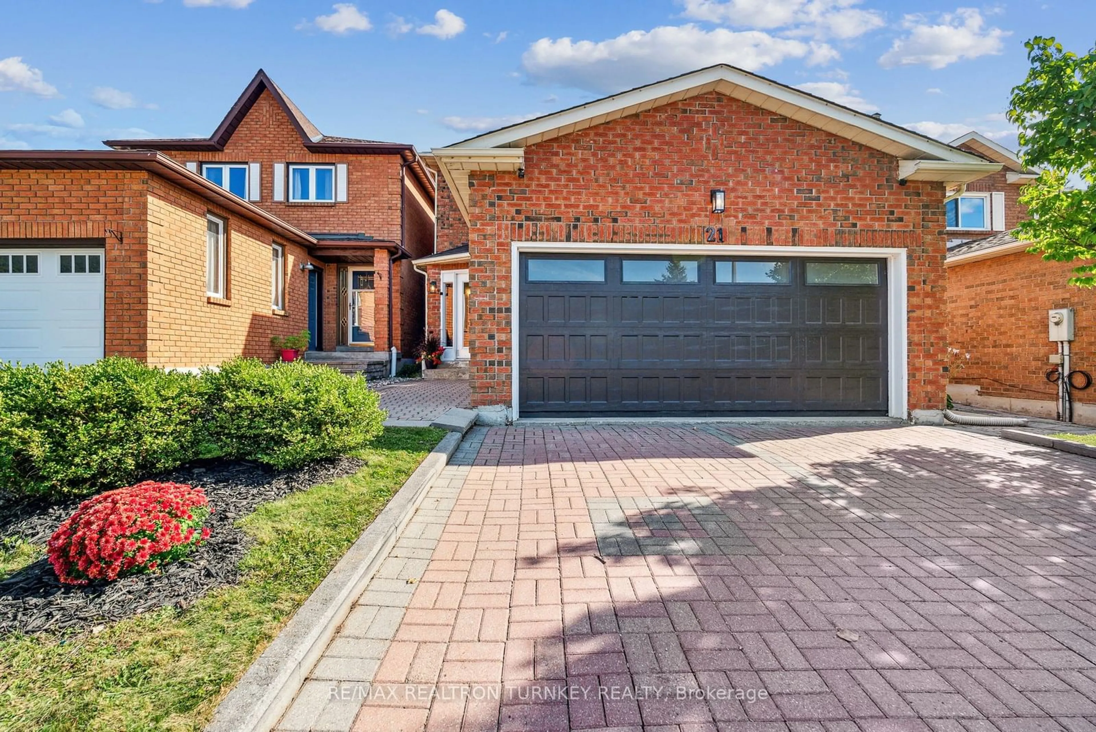 Home with brick exterior material for 21 Sunbird Blvd, Georgina Ontario L4P 3R9