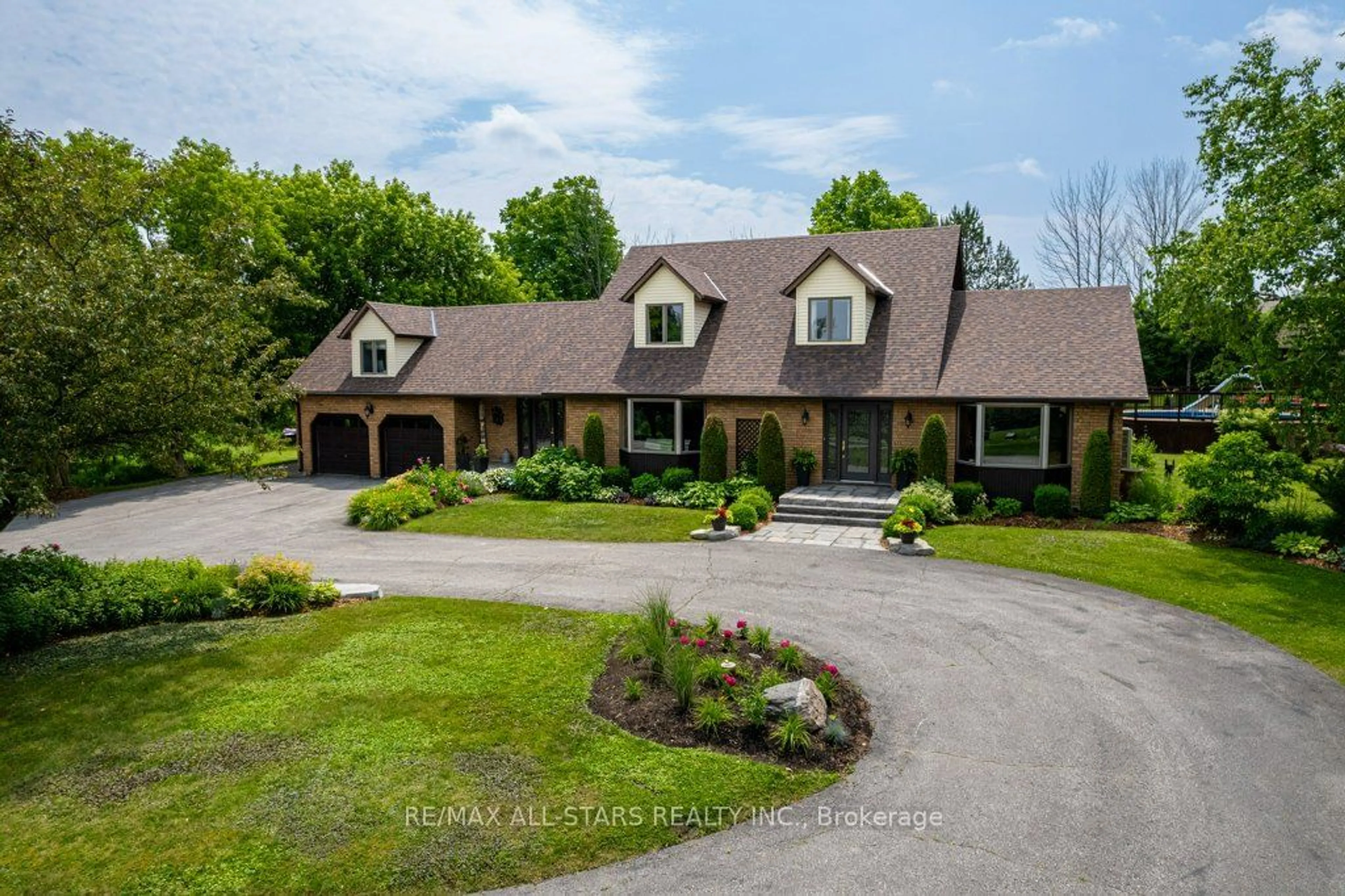 Frontside or backside of a home, cottage for 747 Regional Road 13 Rd, Uxbridge Ontario L0C 1C0