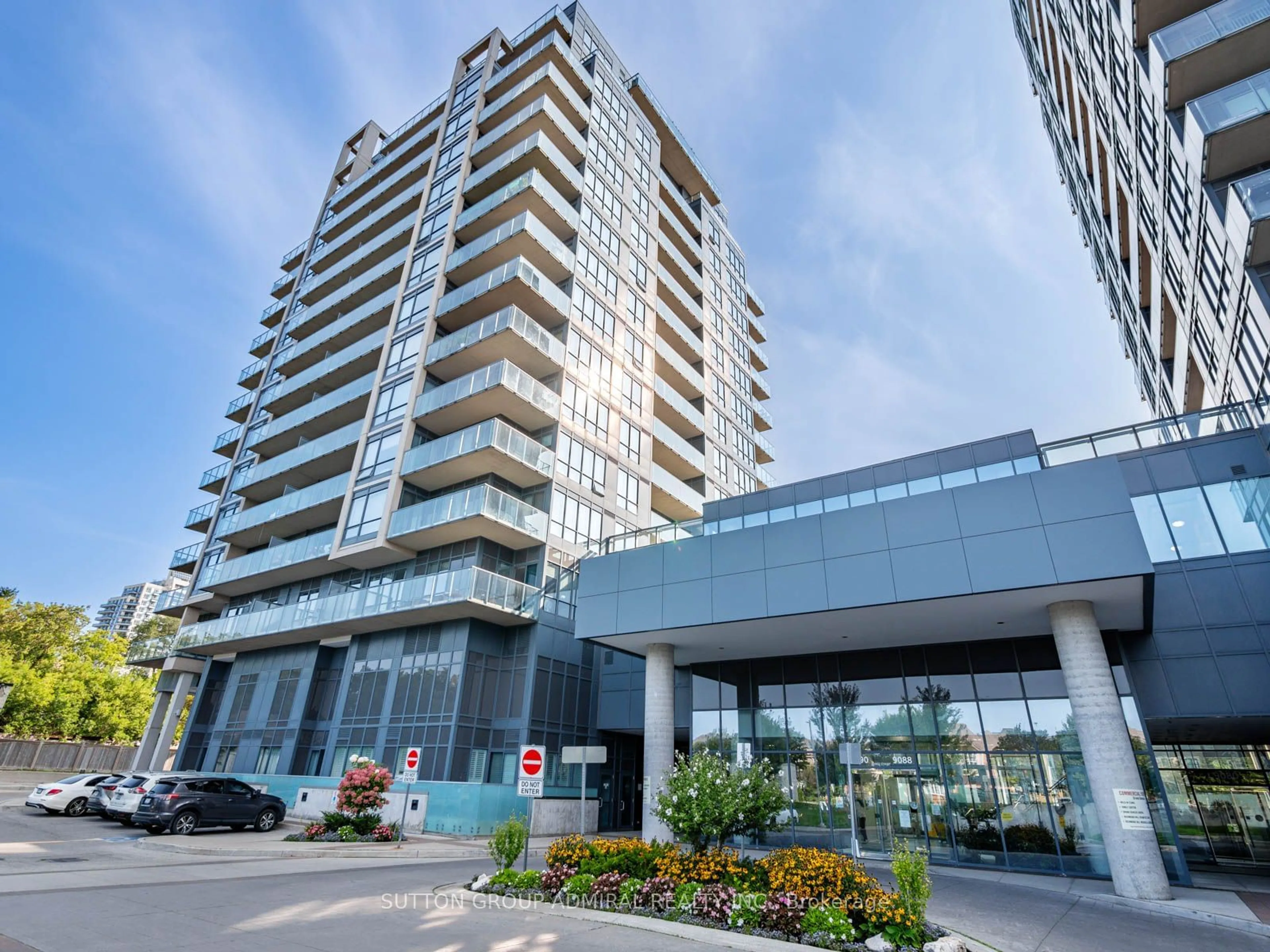 A pic from exterior of the house or condo for 9090 Yonge St #101B, Richmond Hill Ontario L4C 0Z1