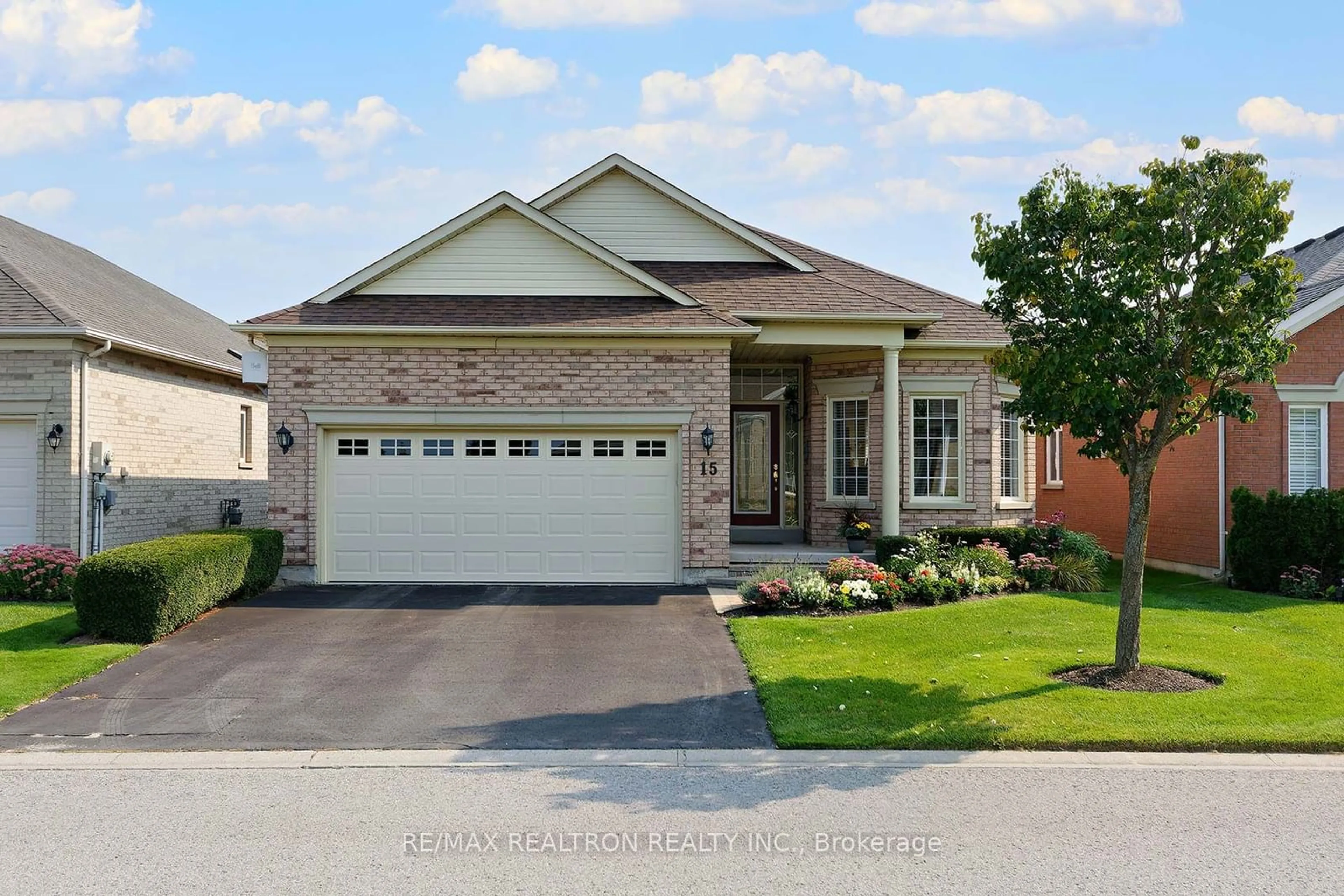 Frontside or backside of a home, cottage for 15 Gentle Ben, Whitchurch-Stouffville Ontario L4A 1M6