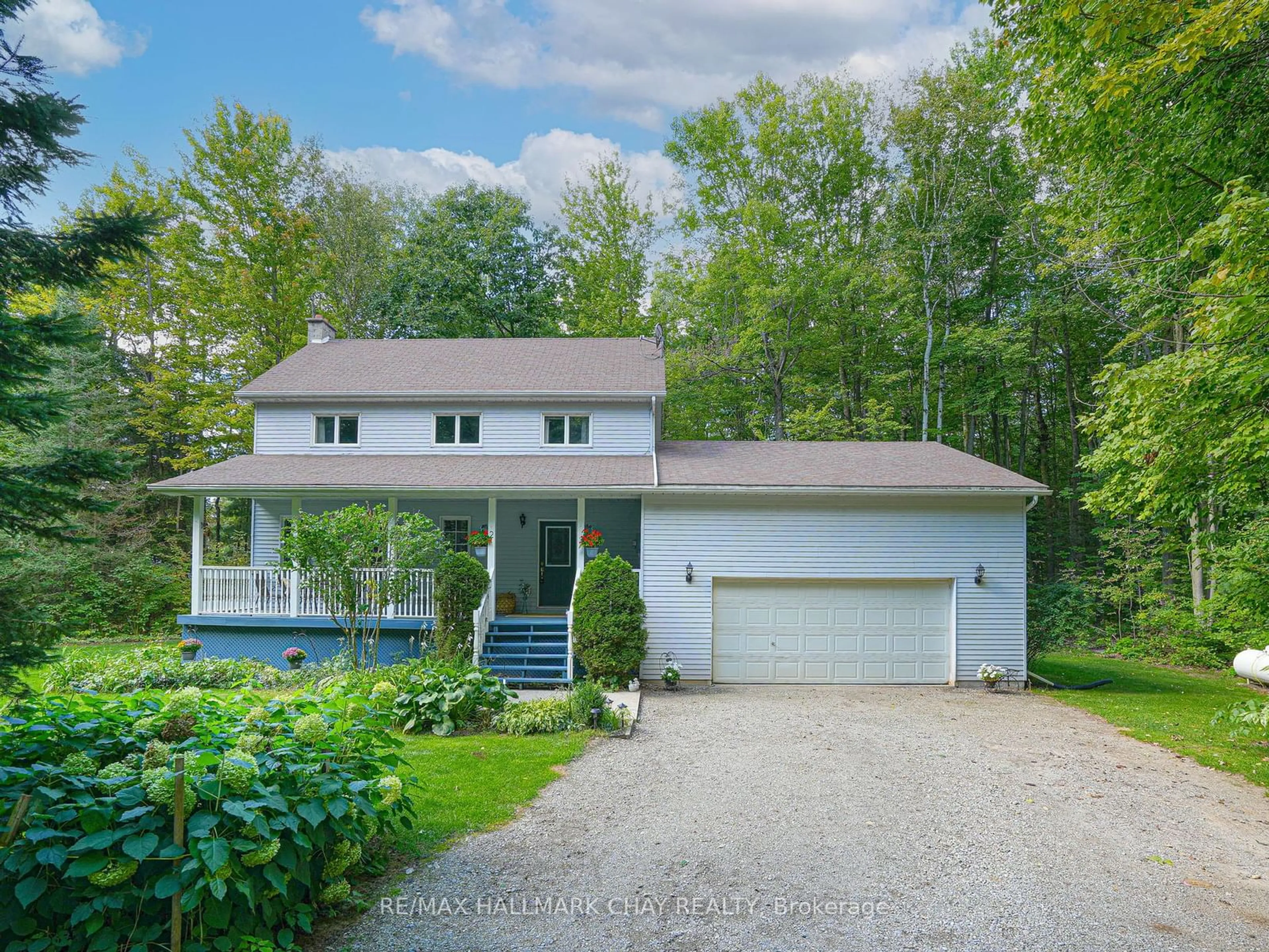 Frontside or backside of a home, cottage for 2 Trillium Tr, Adjala-Tosorontio Ontario L0M 1J0