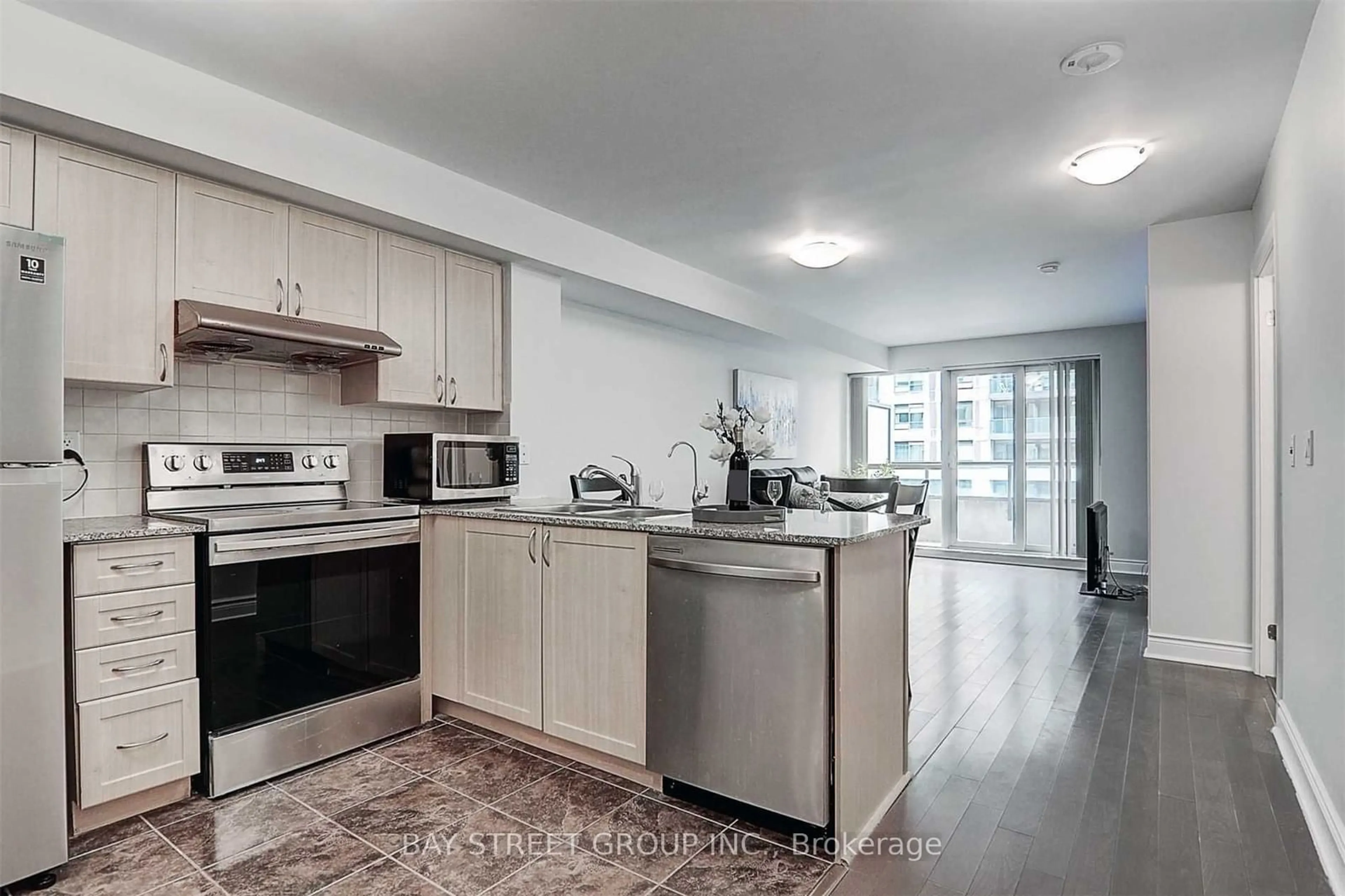 Standard kitchen for 32 Clegg Rd #303, Markham Ontario L6G 0B2