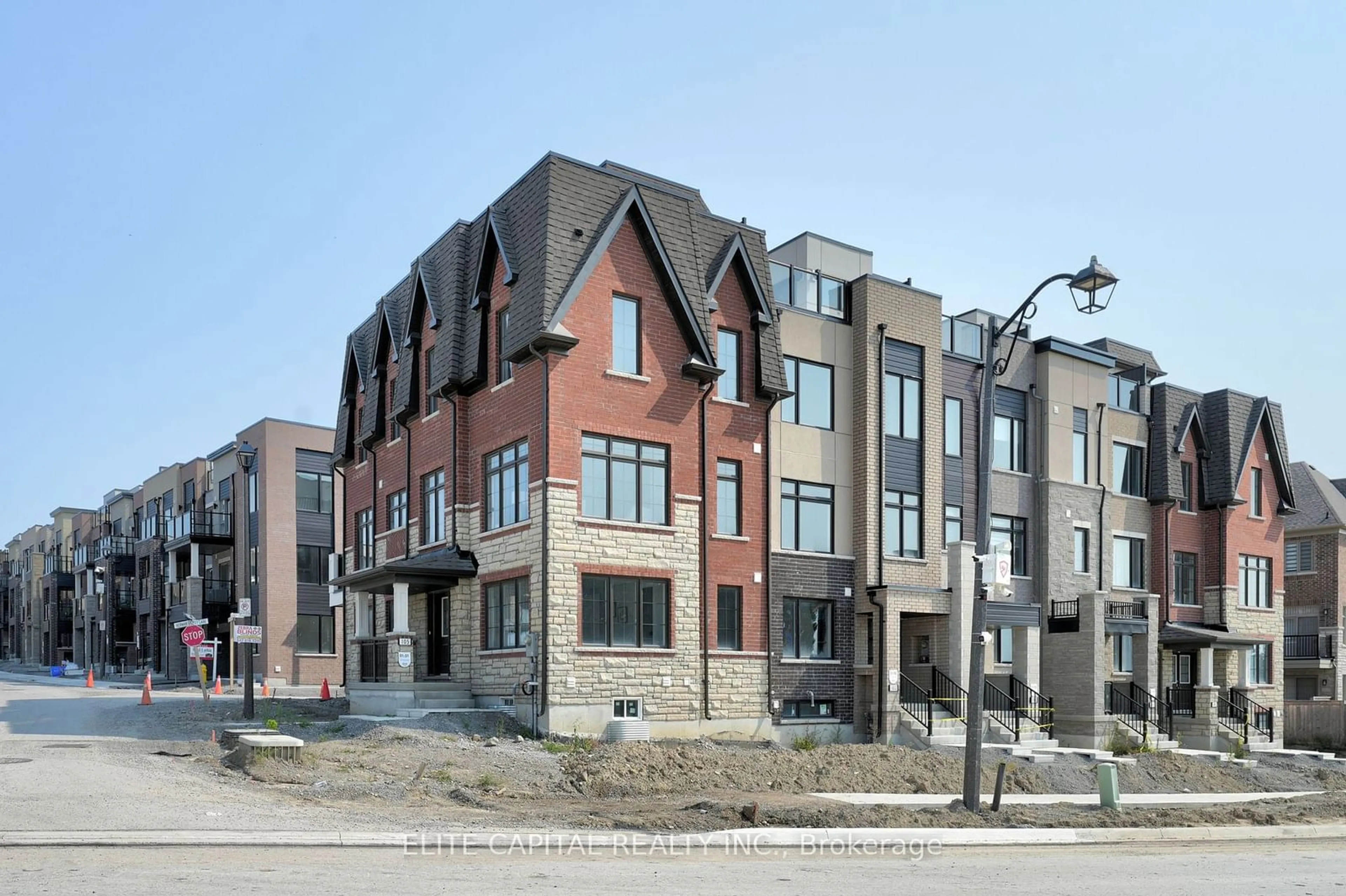 A pic from exterior of the house or condo, the front or back of building for 105 Yorkton Blvd, Markham Ontario L6C 3L7