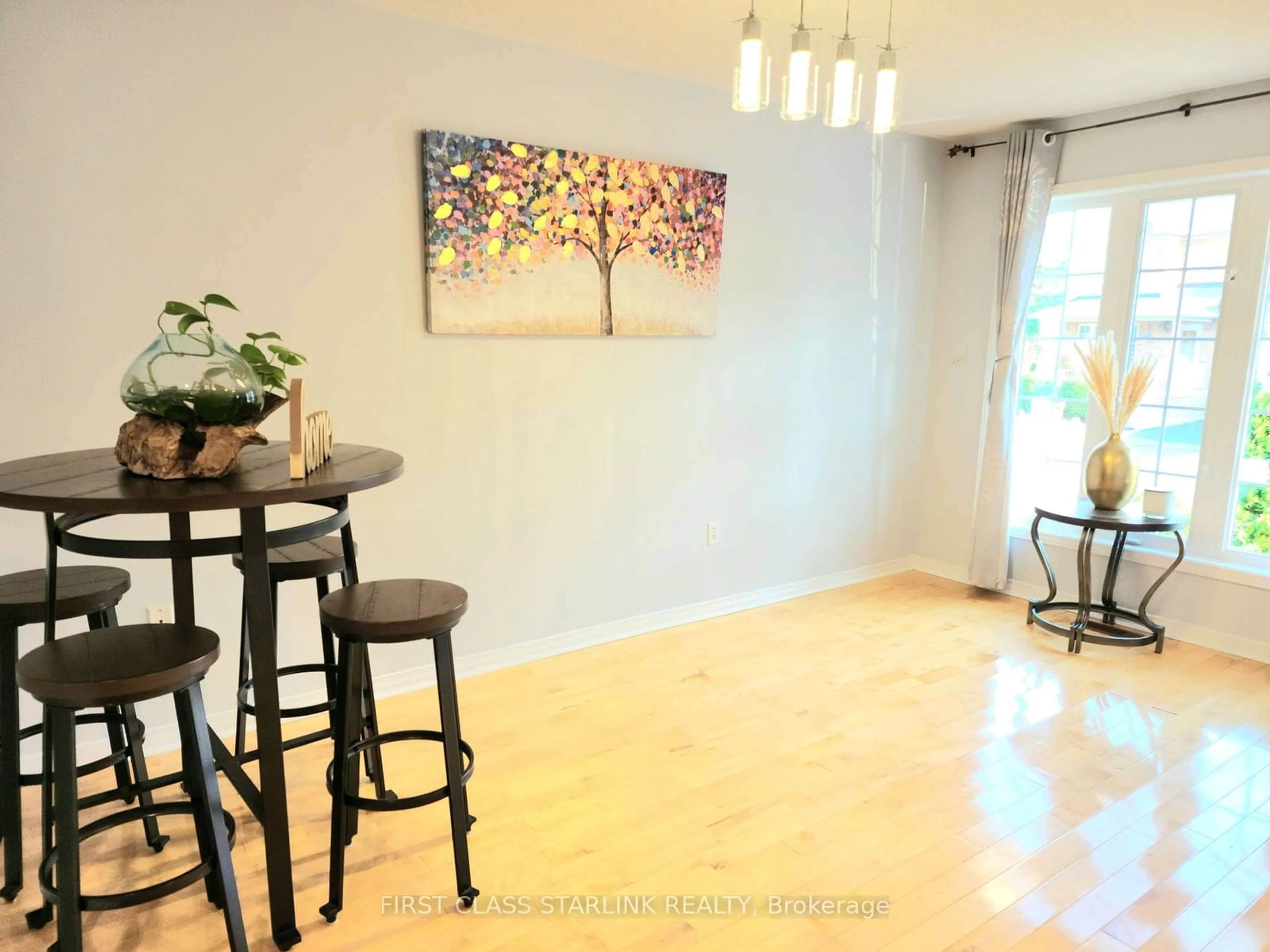 Dining room for 143 King William Cres, Richmond Hill Ontario L4B 4P4